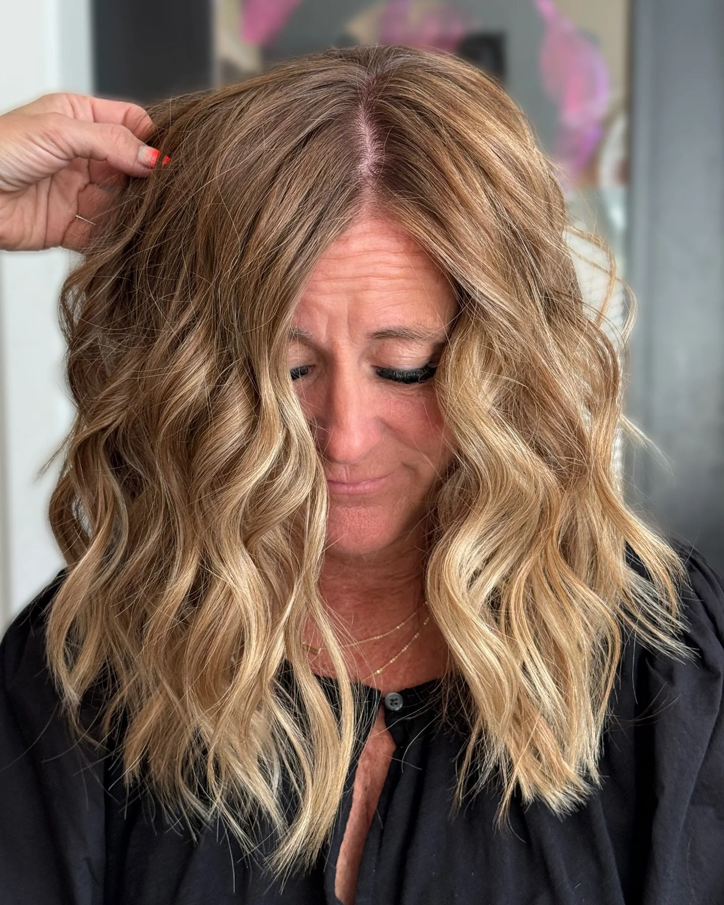 Oh the love I have for this Dimensional Blonde
Color will always be my first 🫶🏽
Nothing beats seeing my clients light up with confidence after their fresh color transformation! 
created using @oligopro 
.
#utahsaon#utahcolor#utahhair#utahhairstylis