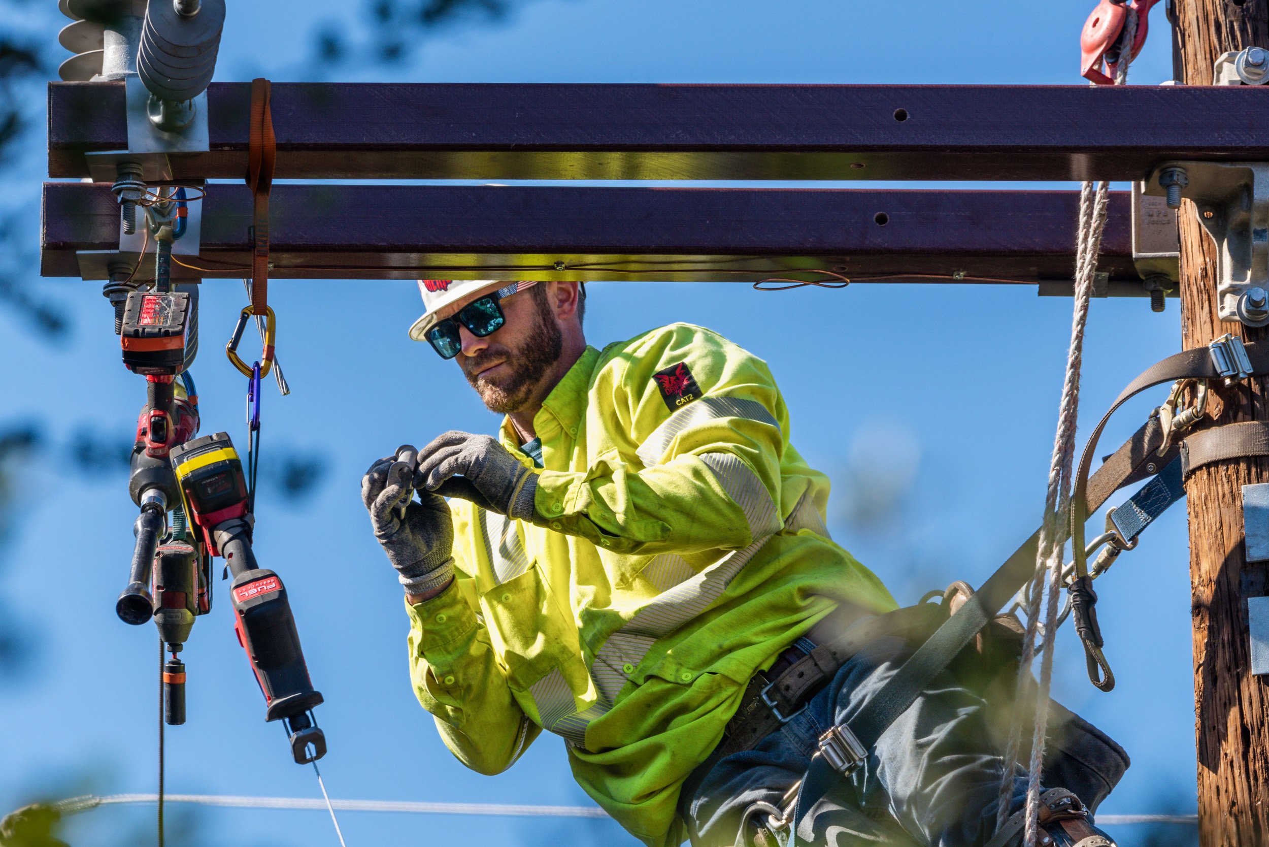 Lineman power pole work in Southern CALos Angeles, Southern California, Greater Sacramento Valley, SF Bay Area, Northern California Photographer Traveling Nationwide