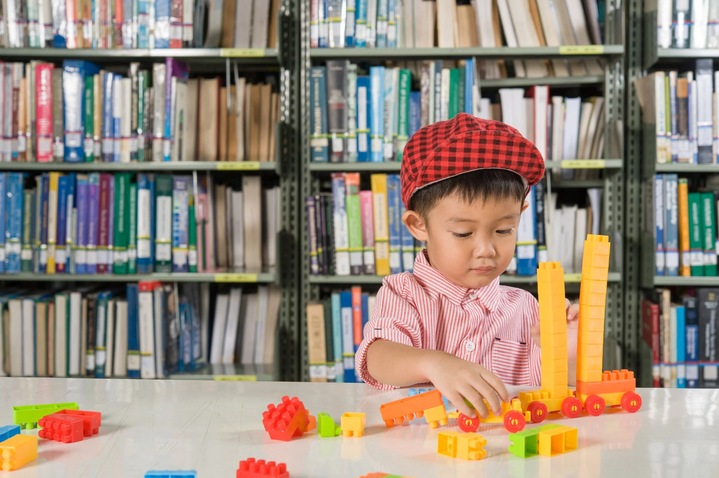 How Montessori Preschool Encourages Early Literacy Through Hands-On Exploration