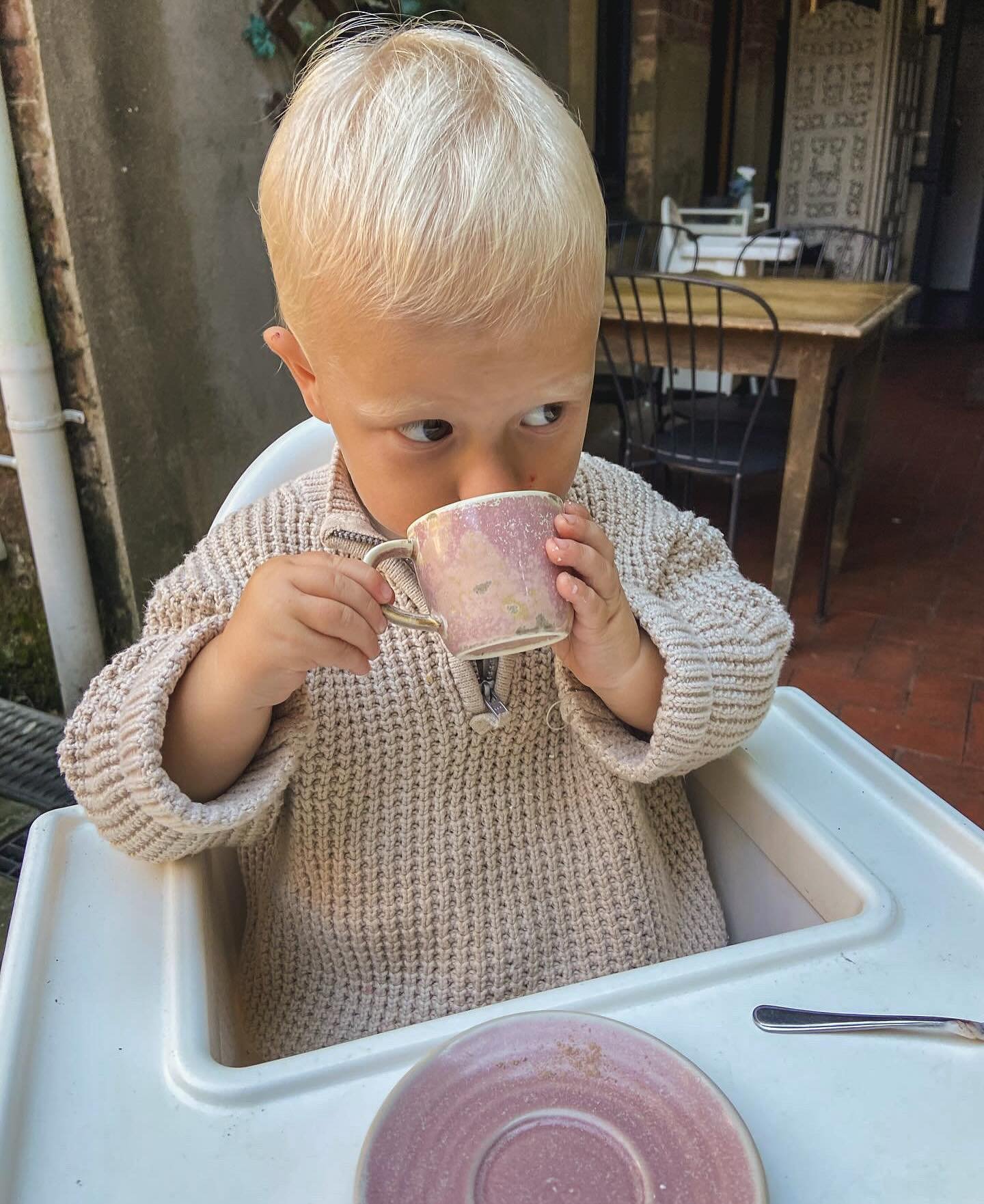 So adorable, we had to share with you all ☕️ 
We love seeing your bring your little bestie in for a coffee date 🫶🏻
