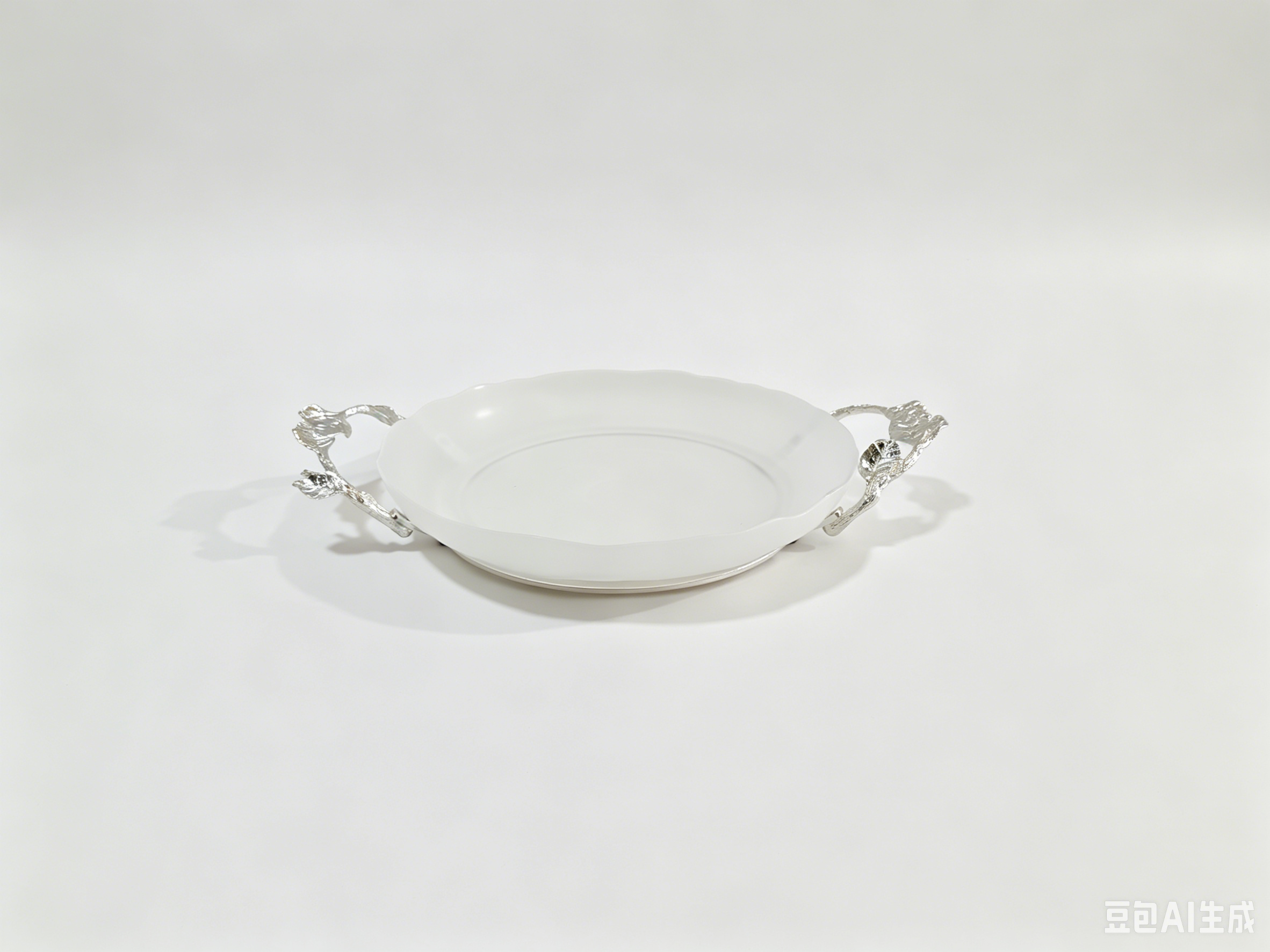 LEAF ROUND PLATE SILVER