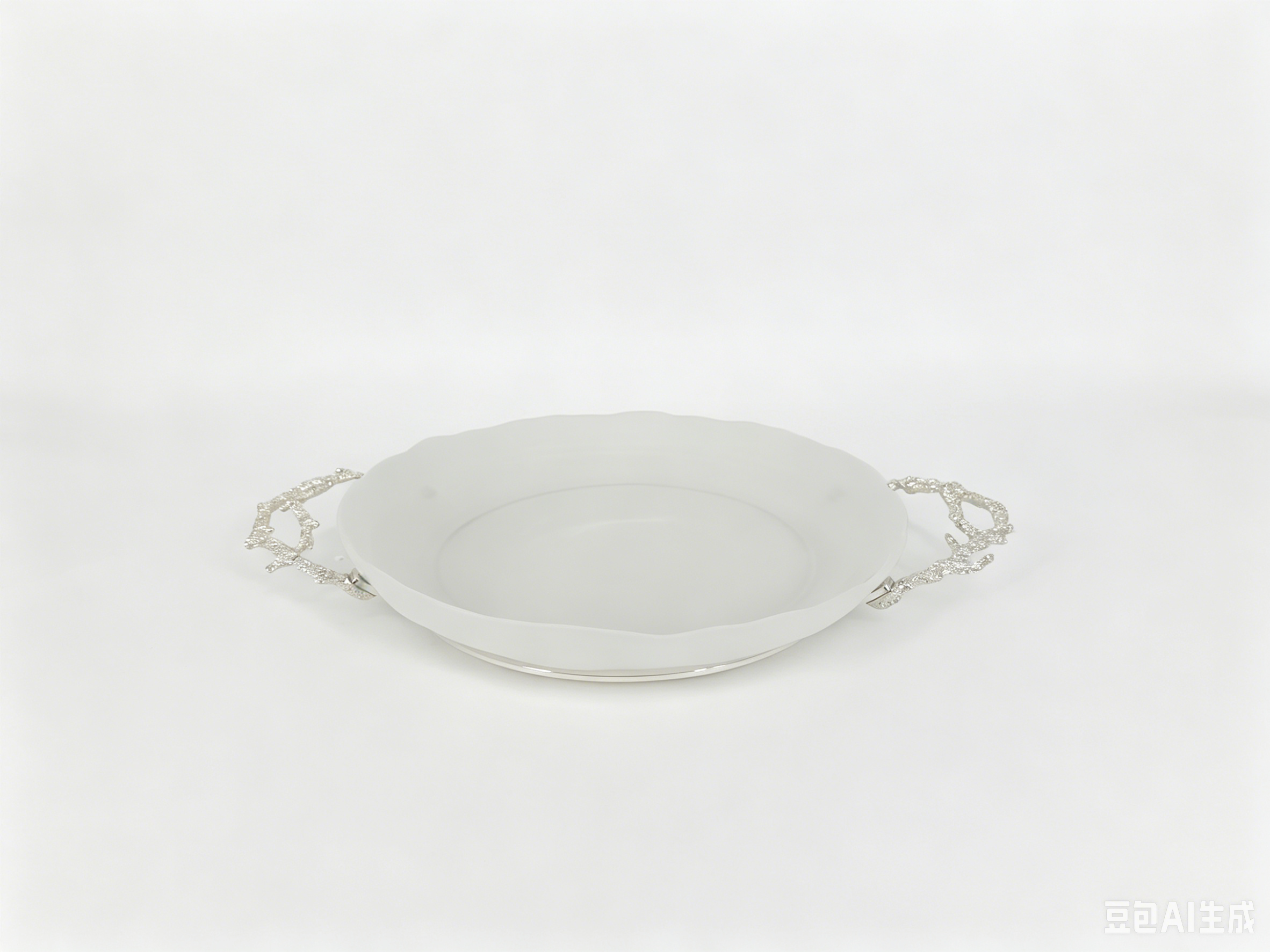 CORAL ROUND PLATE SILVER