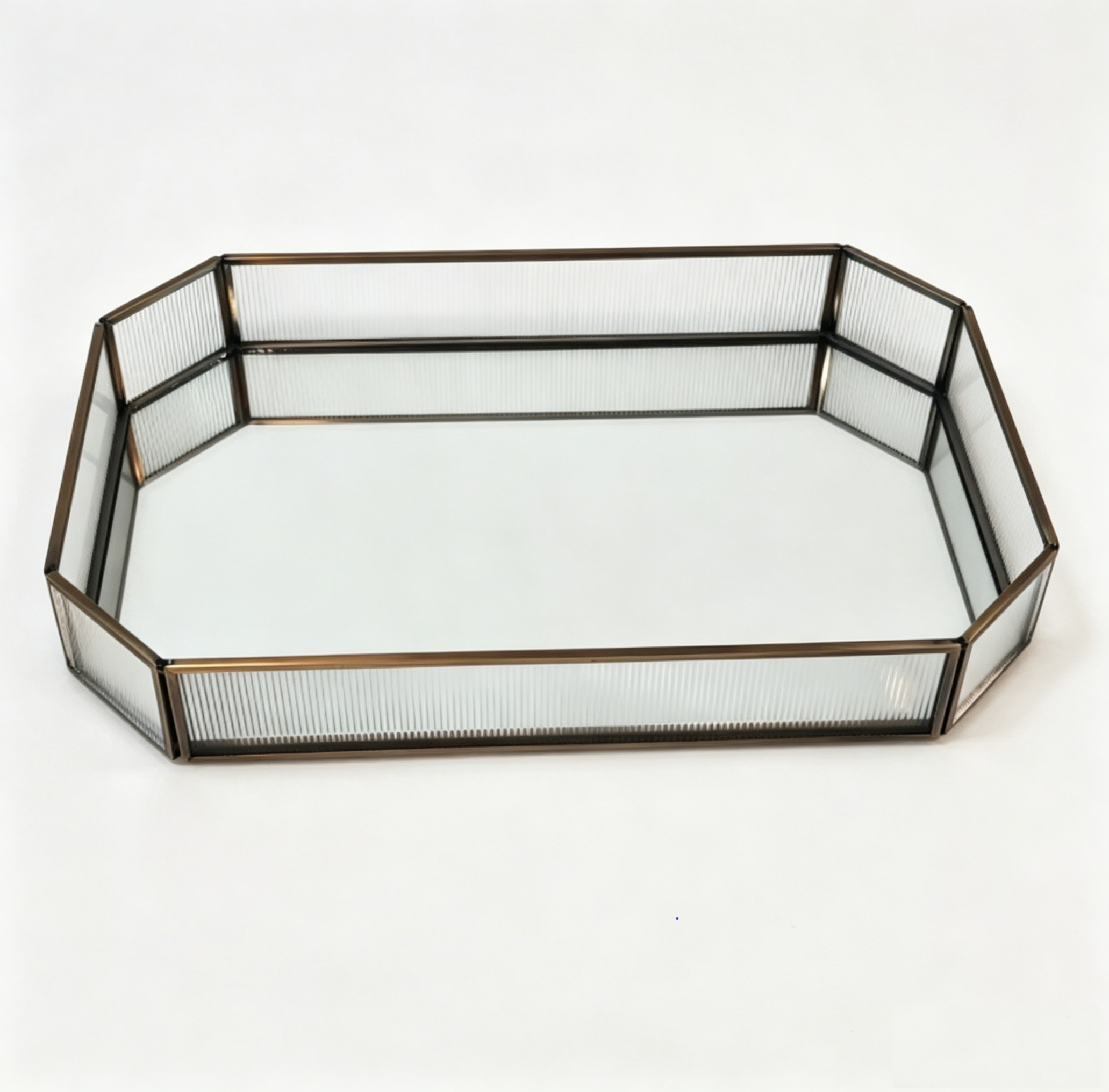 Copper-edged series tray vertical patterned glass