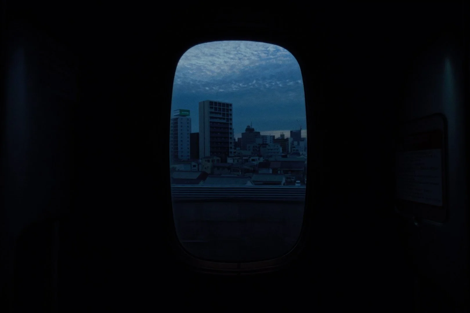 1201681791-cameraRoll.00_02_46_15.静止画022.jpg