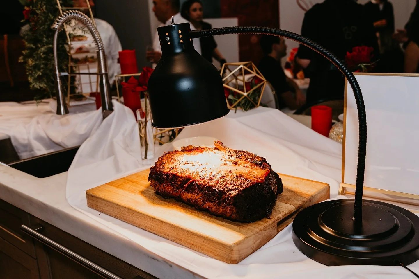 Our signature live entr&eacute;e stations were at the heart of this elegant engagement celebration at The Summit, designed in collaboration with the exceptional team at @decndeets. Crafted to order and served with precision, the evening showcased Gre