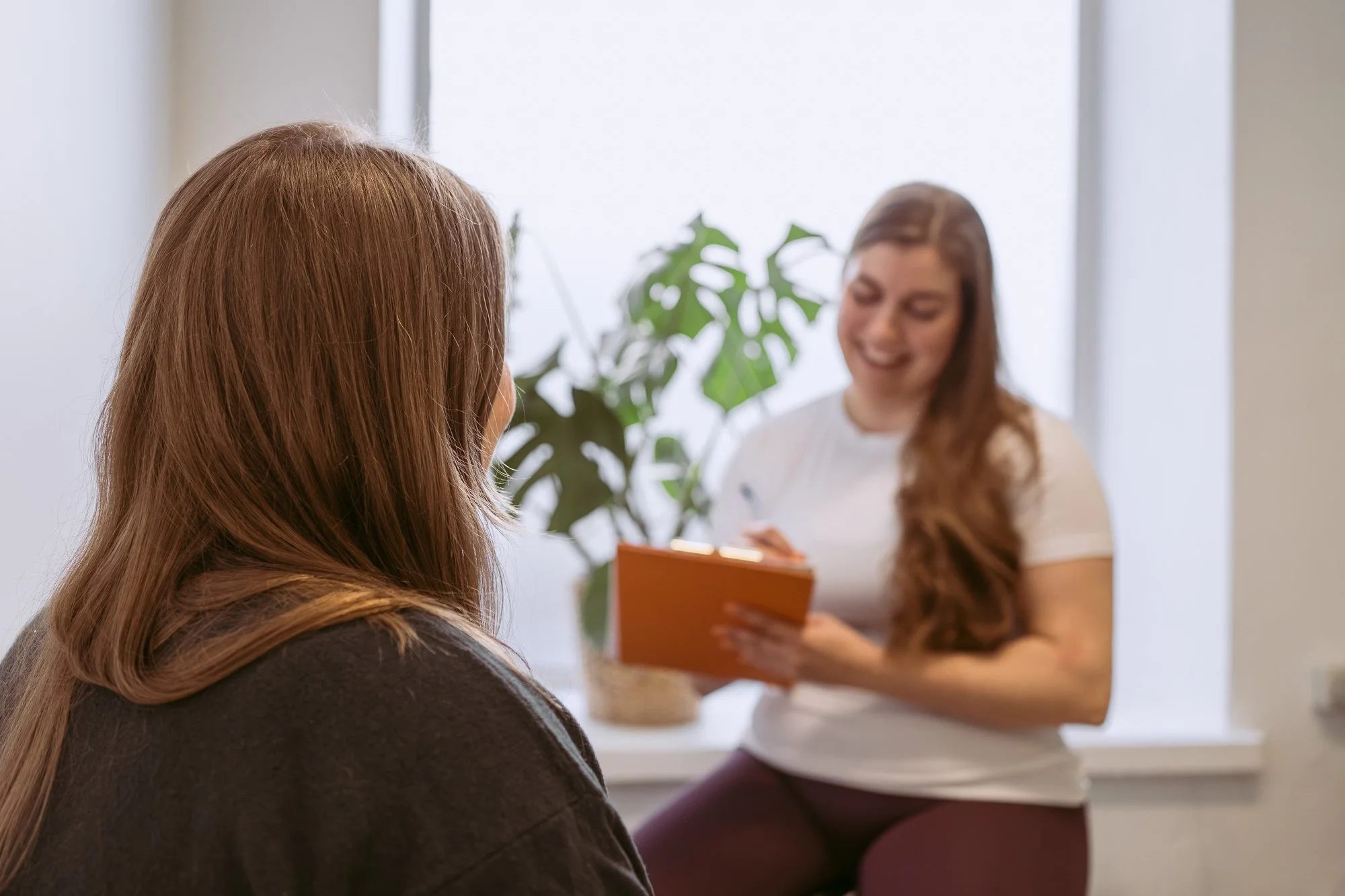 Varaa ilmainen konsultaatio. Personal training Helsinki, valmentaja Helsinki. Elämäntapamuutosvalmennus. Hyvä pt Helsinki. Fysiovalmennus, fysioterapeutti personal trainer