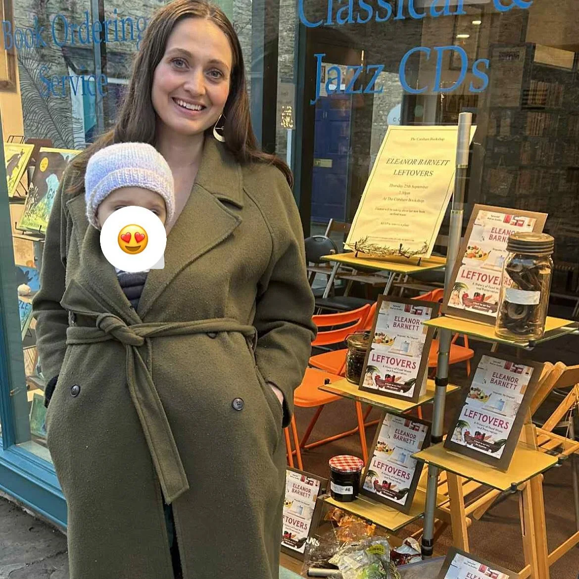 Thank you for a lovely evening @thecorshambookshop - a great celebration of Leftovers: A History of Food Waste and Preservation in its beautiful paperback form! Have you got your copy yet? 📘
A third of the food we produce globally goes to waste! But