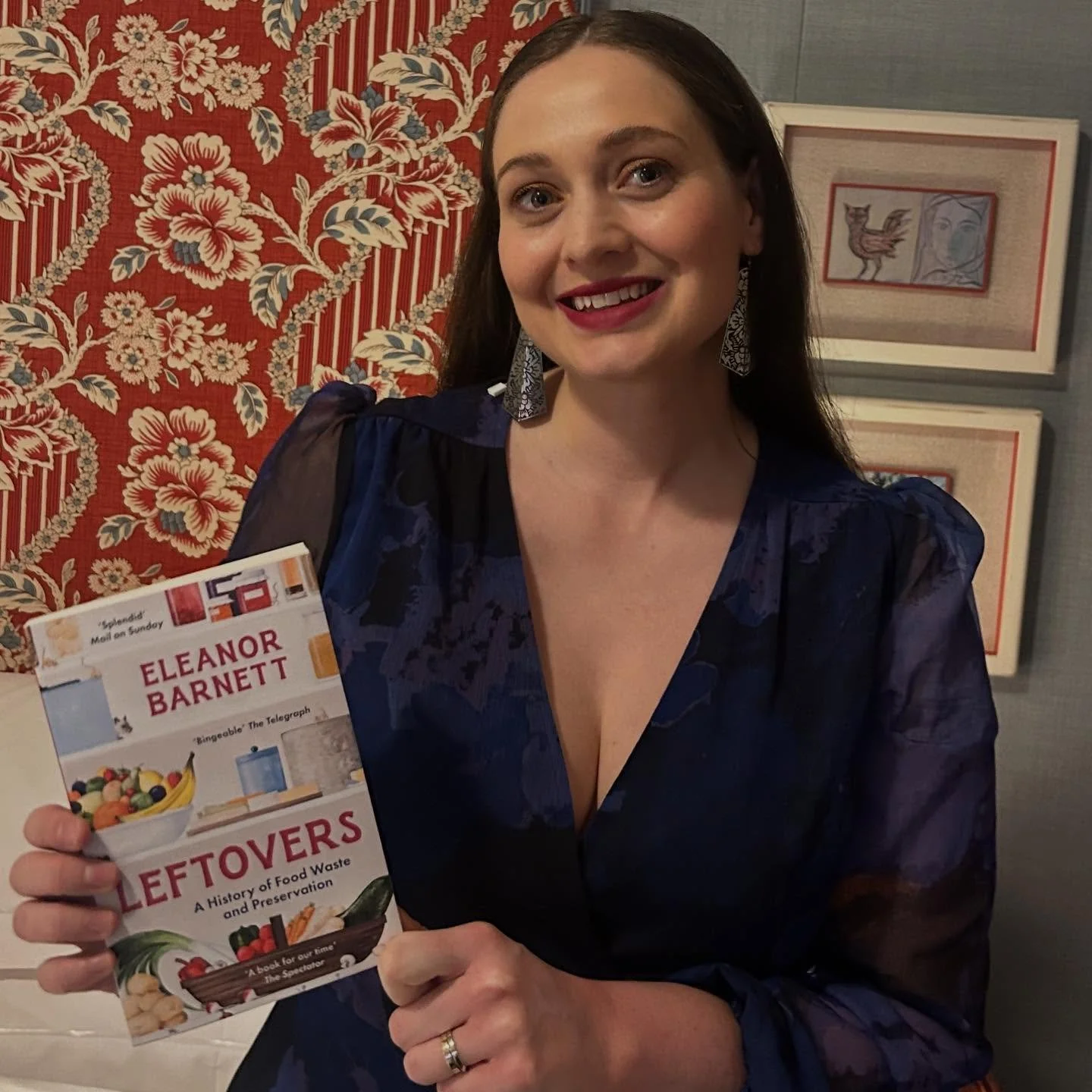 Know somebody who loves their leftovers? Or someone who wastes too much food? 😉 Either way give them a tag in this post to be in with a chance of winning a SIGNED hardback or paperback copy of Leftovers: A History of Food Waste and Preservation in t