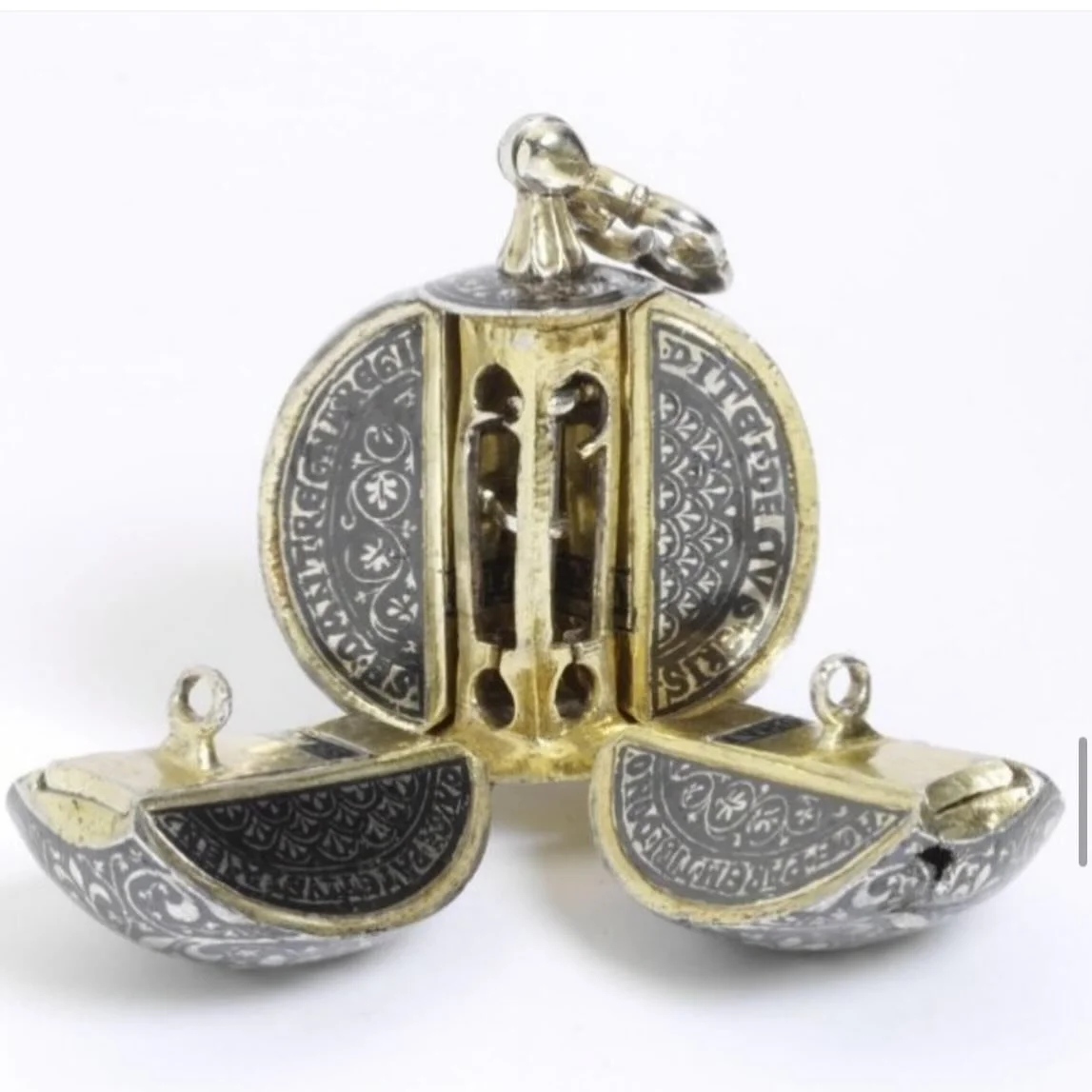 Any guesses what this could be?
&hellip;..
&hellip;..
It&rsquo;s a silver pomander in the shape of an apple! From c. 1350 Italy 🍏
Each segment released by a pin at the top would have contained a perfume or spice, and the whole thing would have hung 