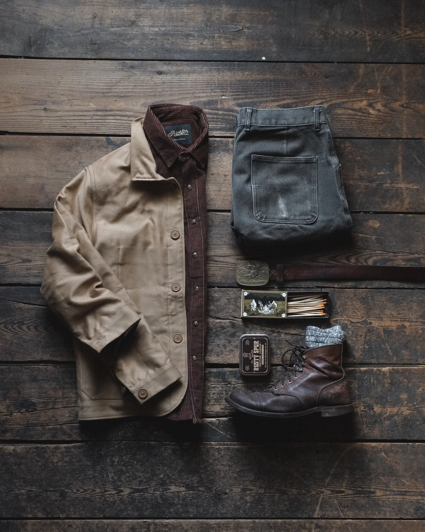 There’s a full day of lounging in store before this long weekend bites the dust.
.
@richtergoods western shirt
@bleudechauffe chore coat
@taylorstitch chore pants 
@redwingheritage iron rangers
@174leatherworks belt
@mollyjogger
@goodandwellsup