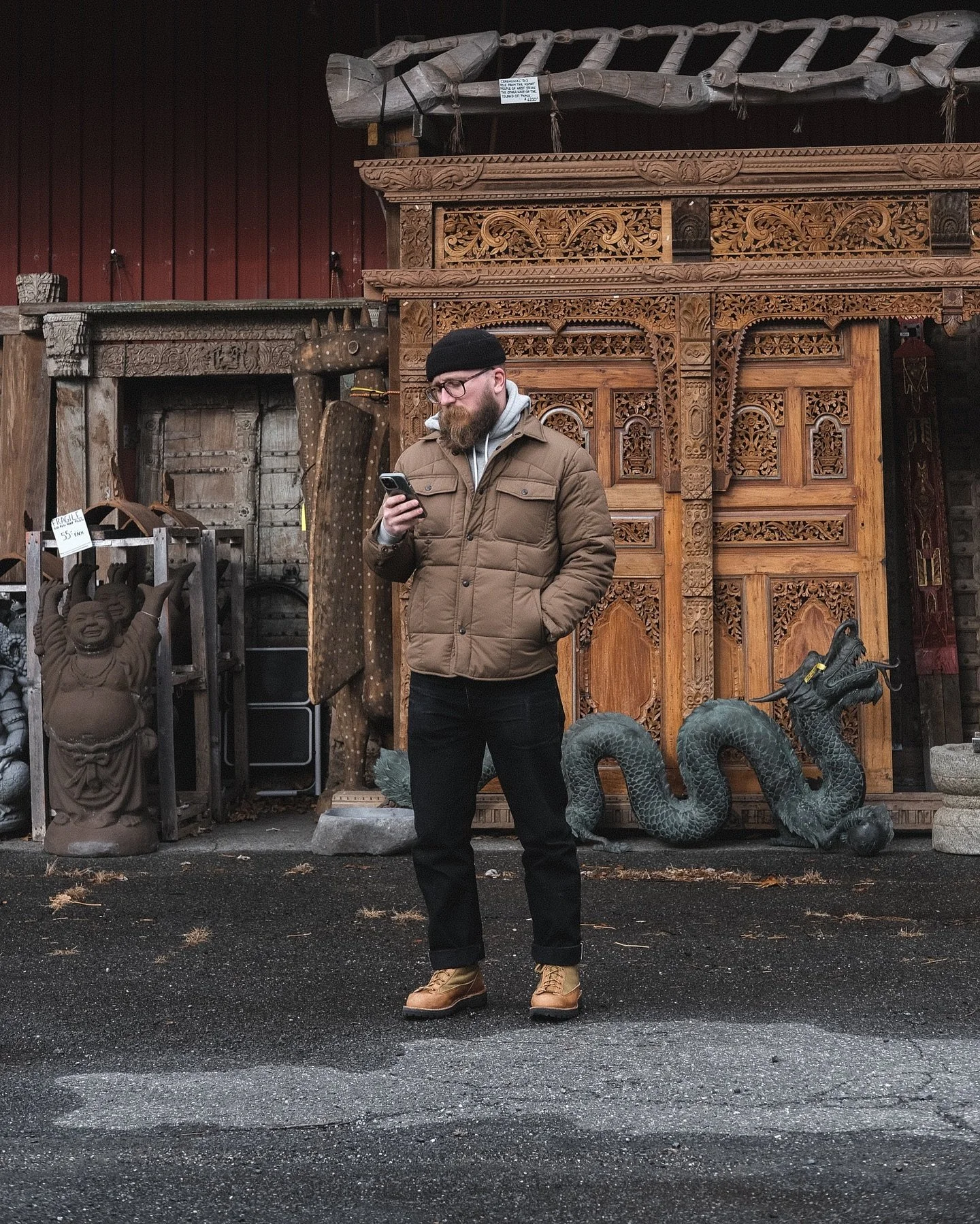 A few shots from this past weekend. I took my good buddy Bill to a store out by the farm that’s been high on my list since discovering it, with a few of her gremlins in tote. See @bowlsbybill for more. Take care out there.
.
@flintandtinder puf