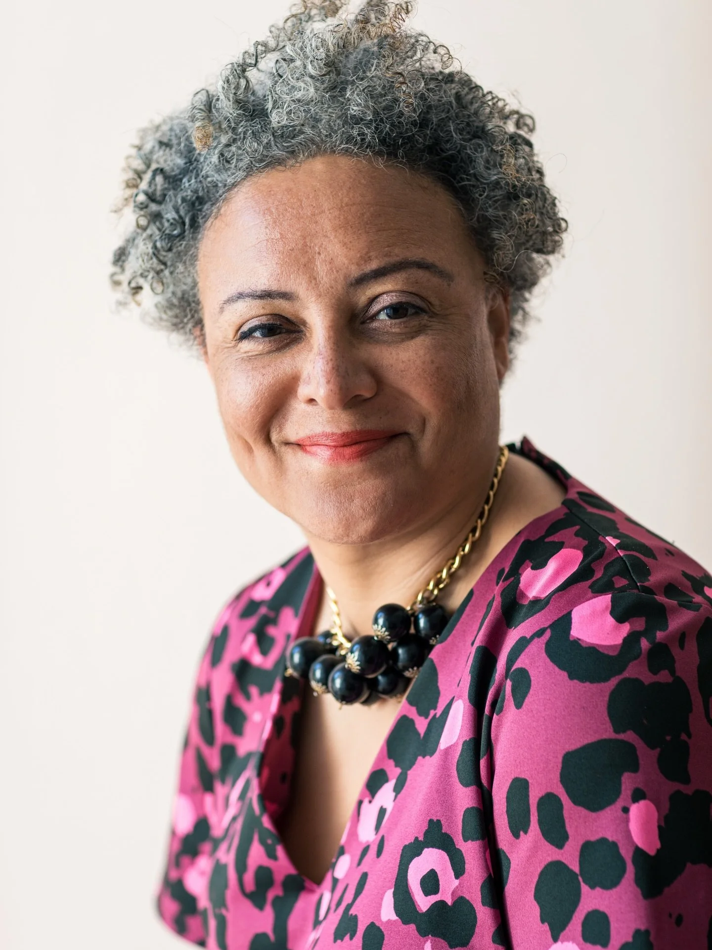 Headshots to support a brilliant businesswoman Jenny Linton, Director Head to the Sky CIC @jennylinton1 
Swipe to slide 4 to read her incredible story. She also happens to be one of my absolute besties 😍 
.
#headshots #brightonbusiness #hoveactually