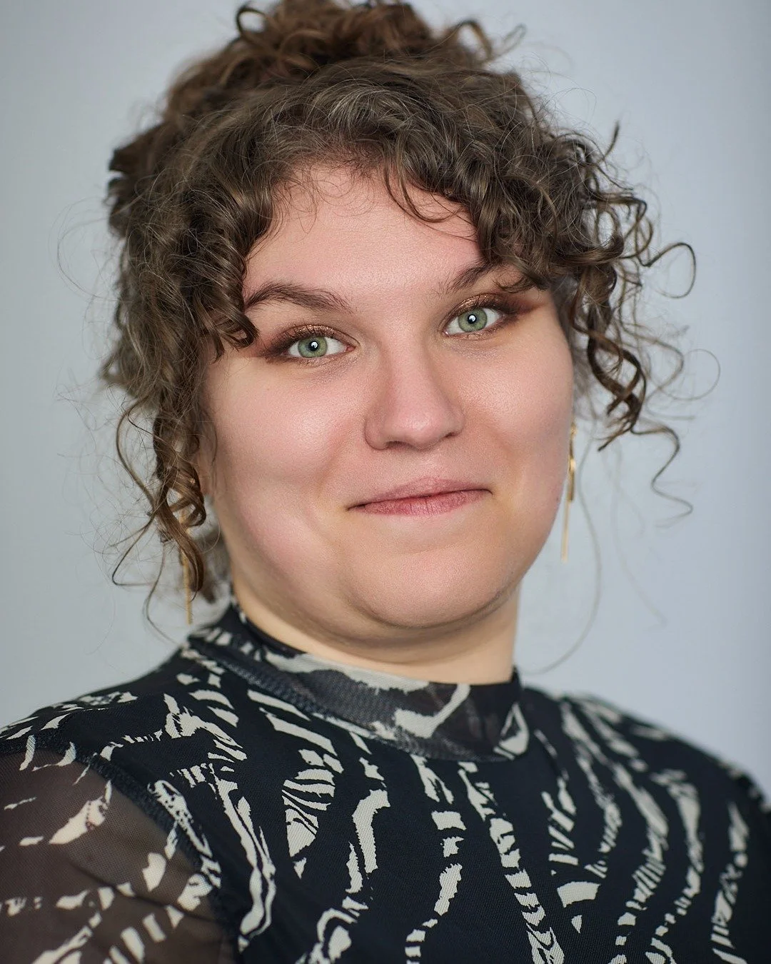 Fran 💫
.
Getting a brand new headshot to support a brand new venture is super exciting and gives you the kick start you need to take next steps. 
.
"Such a lovely experience and Justine is so calm and supportive throughout the process!" ⭐⭐