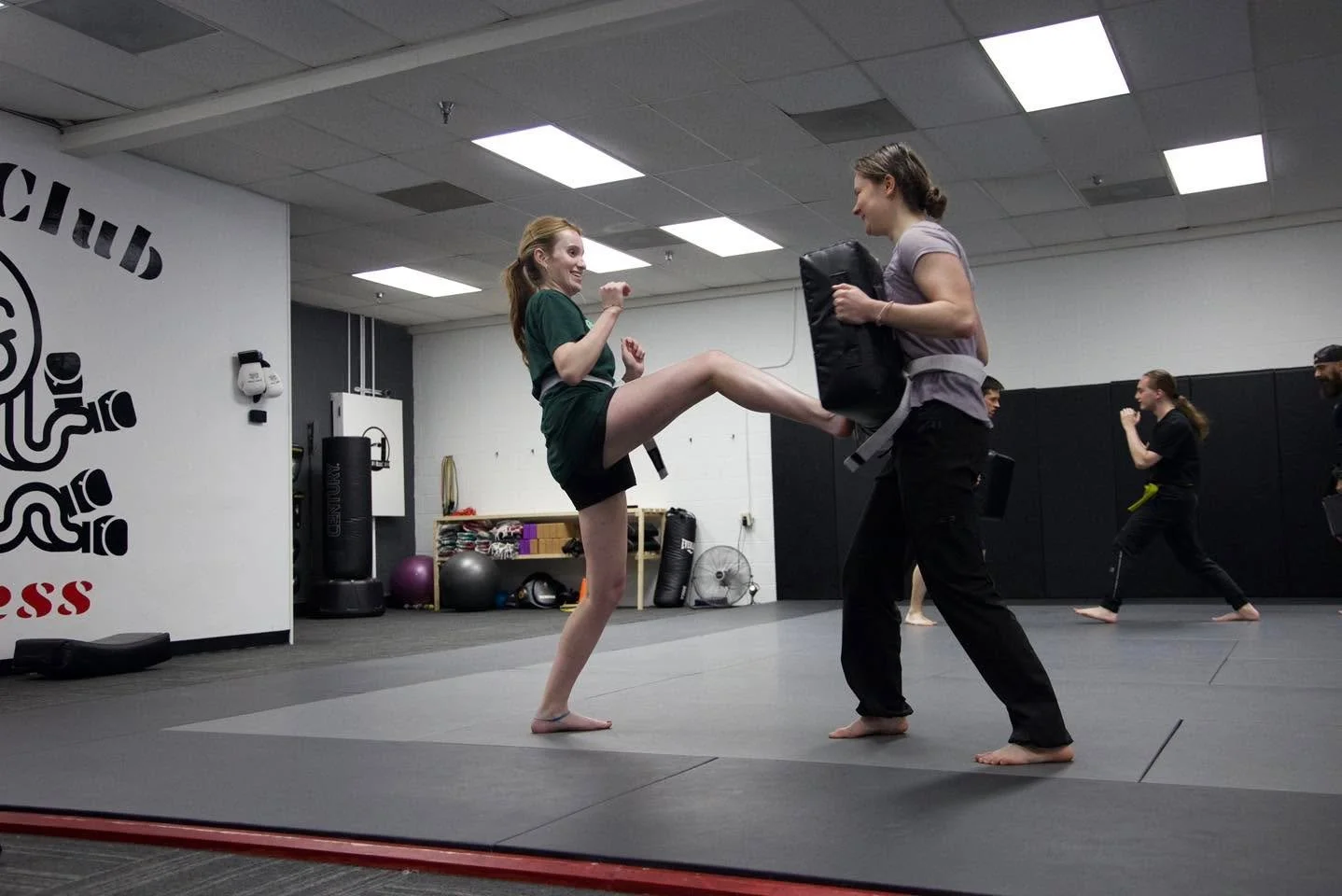 fight-club-fitness-birmingham-krav-maga-womens-pad-drills-09.jpg.jpg