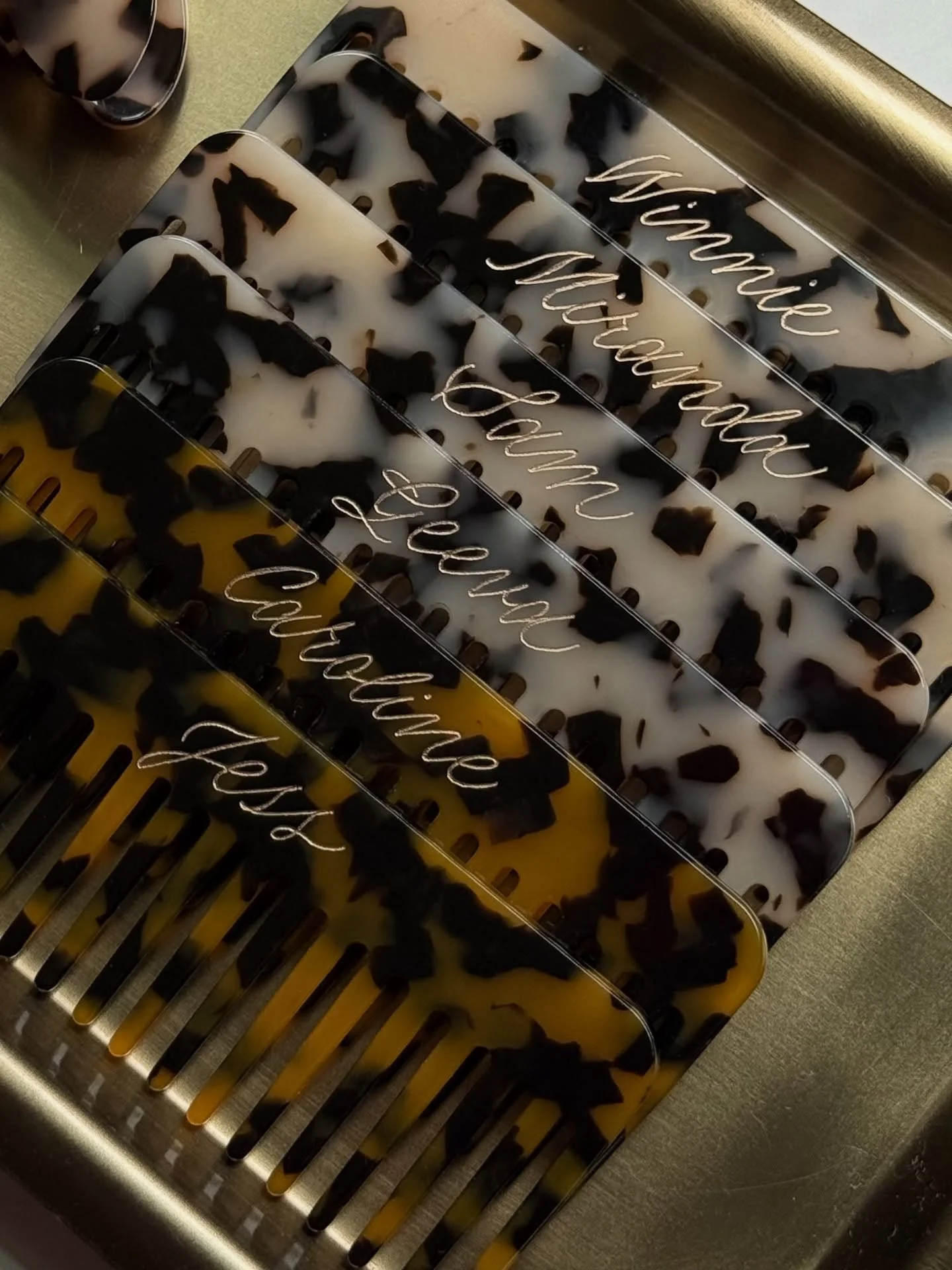 🤍 Pretty and Practical Purse Essentials | Personalized &amp; Engraved Pocket Combs ✨

If my camera roll could speak, it would tell you that small, personal details were EVERYTHING this year! 

Engraved combs were a hit in 2025. And my 2026 predictio