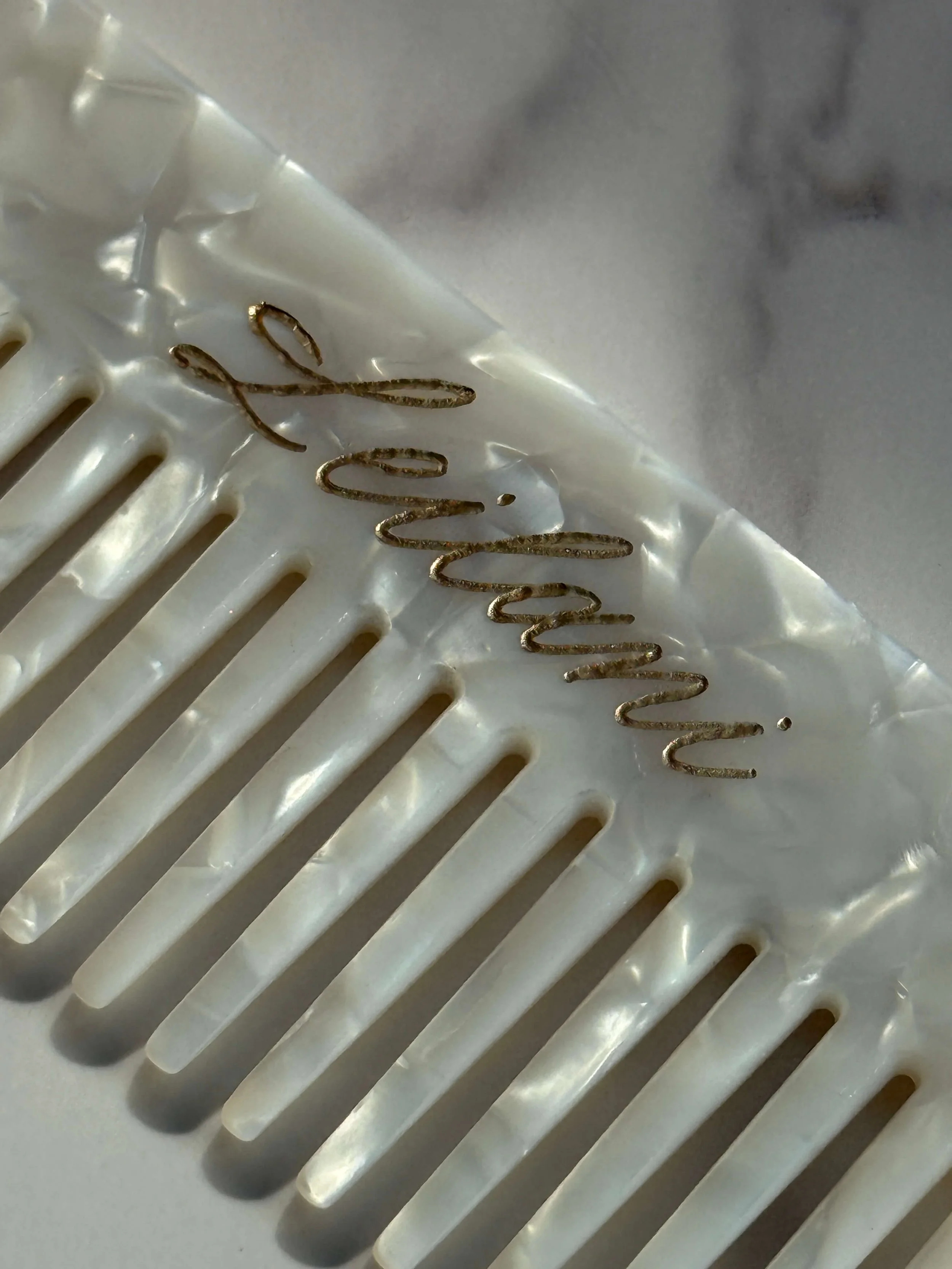 engraved-comb-custom-guest-keepsake.JPG