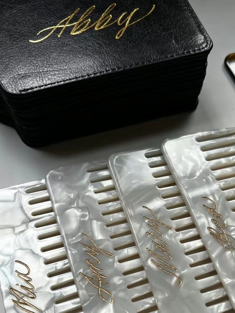 🤍 Little Treasures | Personalized Calligraphy Keepsakes 

Going through my camera roll feels a bit like a treasure hunt, especially when I come across photos I never shared.

I remember engraving these combs and foiling these luggage tags like it wa