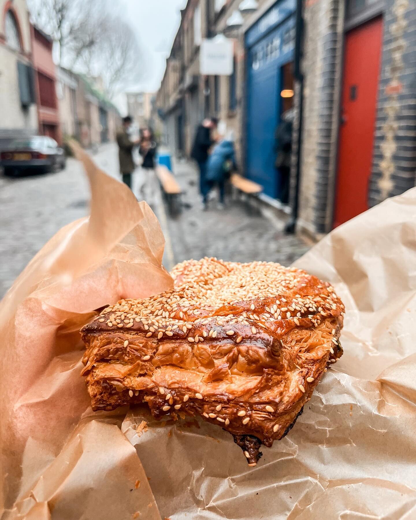 Me 🤝 a little baked treat. 

@fortitudebakehouse is so much more than a beignet TikTok den. Justice4handpies. Go ahead, read all about it. 

#blog #beignet #fortitudebakehouse #food #london #foodstagram #eats