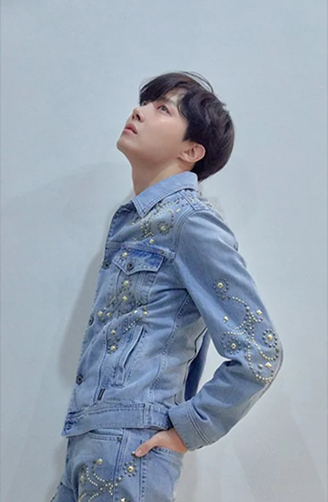 hobi tear.jpg