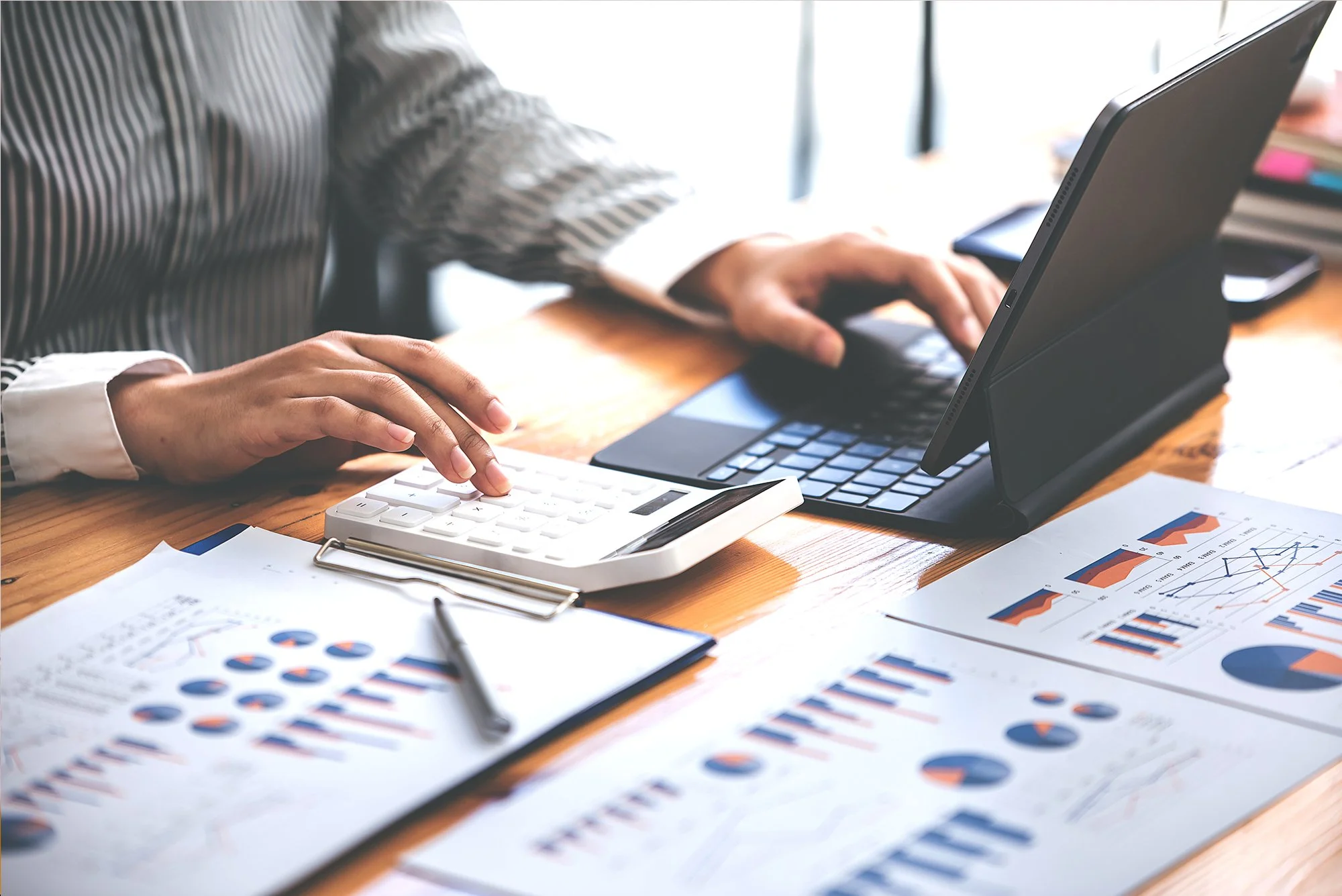 office-building-2022-12-15-19-50-15-utc 3.jpg