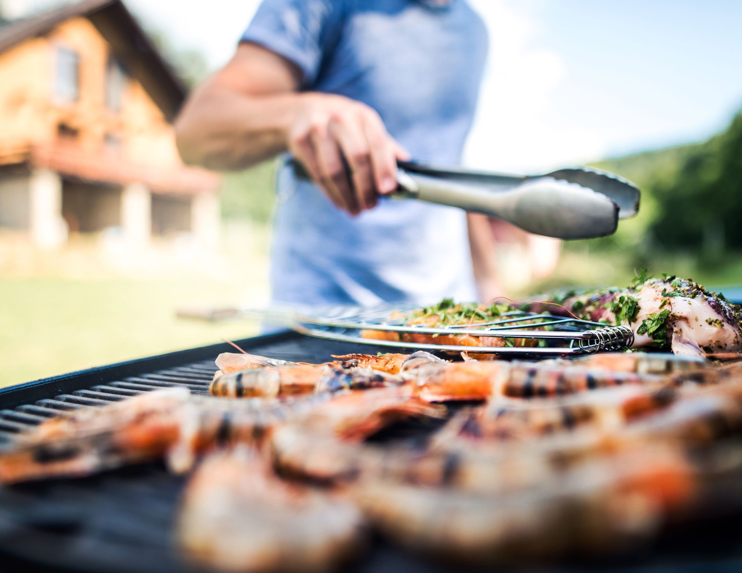10 Simple and Effective Tips to Eating Healthy at Your Summer BBQ