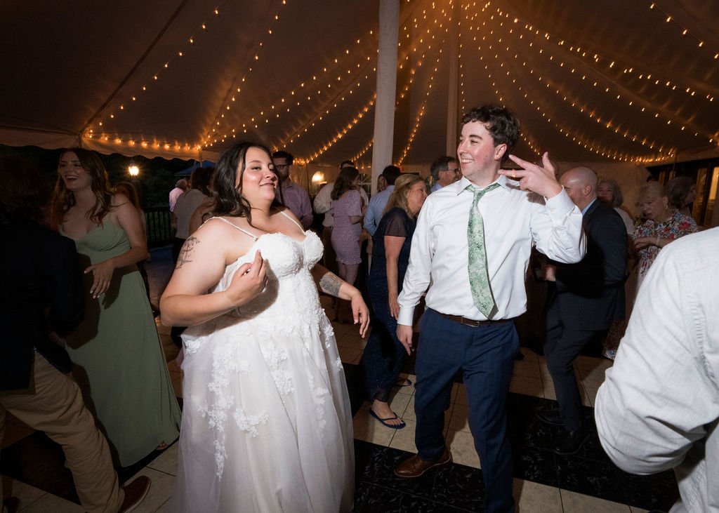 Erin &amp; Peter’s Fern Hill Barn Wedding with DJ Adam