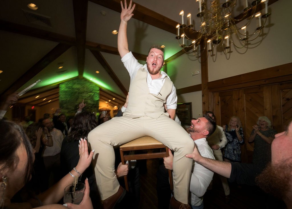 Faith &amp; Riley’s Fern Hill Barn Wedding with DJ Adam