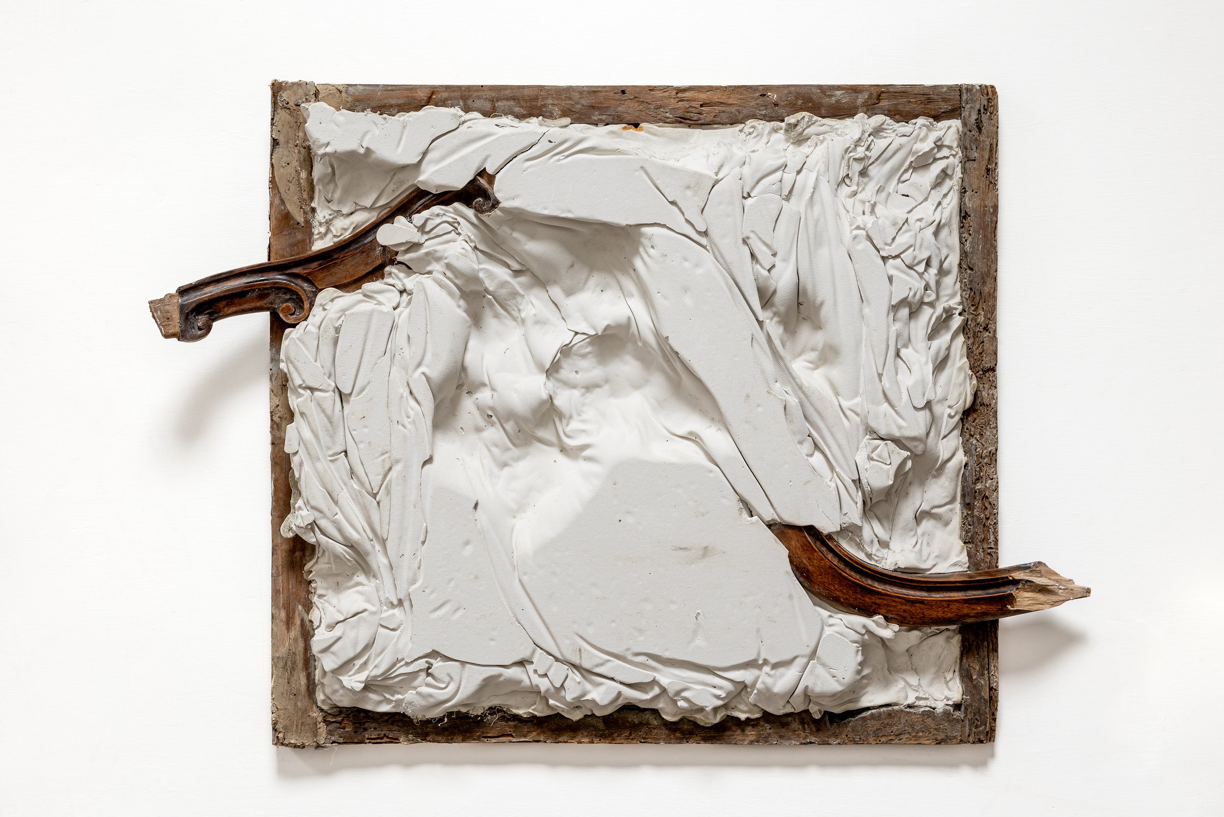 'Untitled', 2023, wire, jute, plaster, wood, reycled frame, 79 x 59 x 7 cm