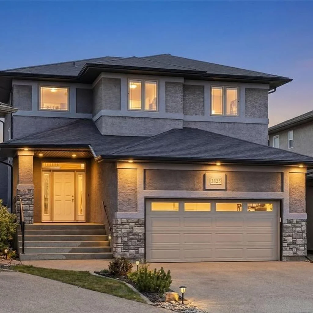 Add this beautiful home to your weekend tour list 🤍

OPEN HOUSE: Saturday May 2 from 12-2pm✨ 

Details: 
- 5 bedroom
- 3 bathroom 
- 1,897sq ft 
- 2 car garage 
- spacious landscaped yard 
- Nearby parks, schools, &amp; all the amenities 

💵 Asking