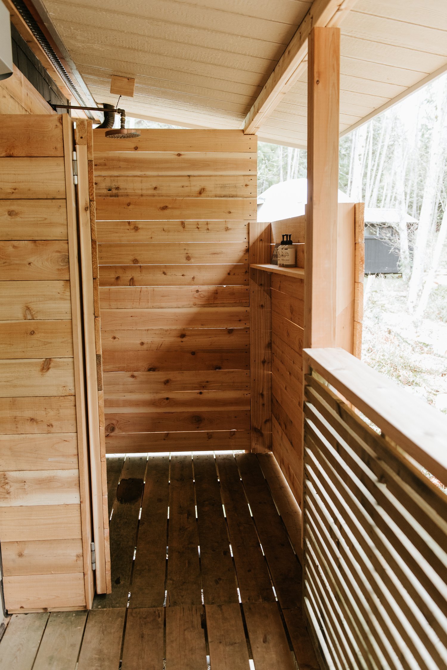 Nectar+Yoga+Outdoor+Shower+Vancouver+British+Columbia+Canada+05_2023+@RobinBonnerPhotography.jpg