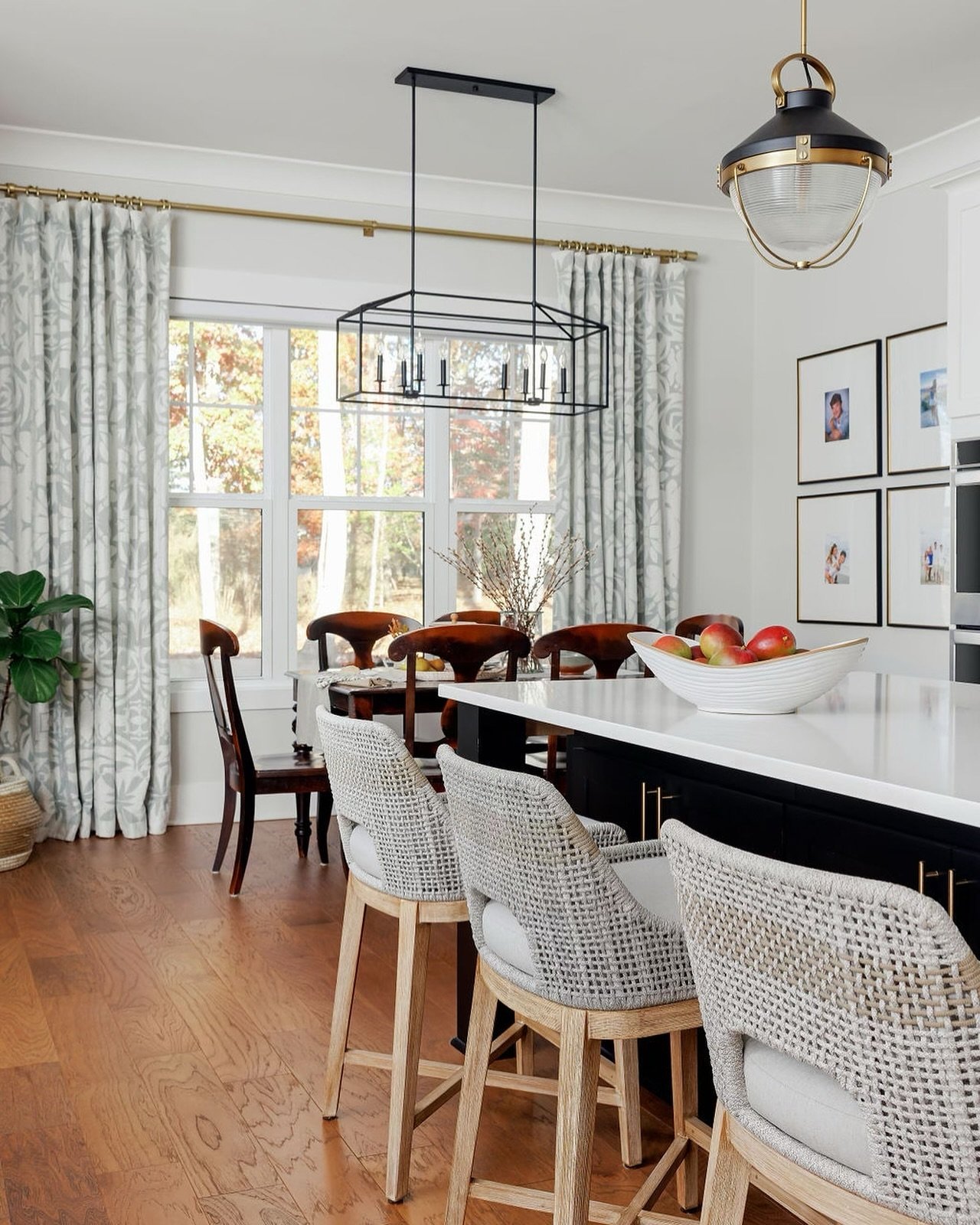 Creating inviting and cozy spaces to sit with friends and family no matter the occasion. We love designing homes that are meant to be lived in. #CDPenningtonProject 

📸 @abigailjacksonphoto 
.
.
.
.
#chartreusedesign
#chapelhillinteriordesigner
#cha