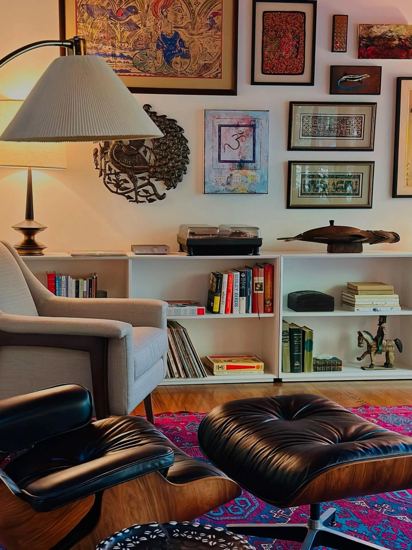 A few months ago we completed the interior furnishings and styling at our #CDDeckHouseProject. In this corner, we paired the clients&rsquo; iconic Eames chair with a neutral, walnut framed chair to create a cozy nook where the couple can enjoy the vi