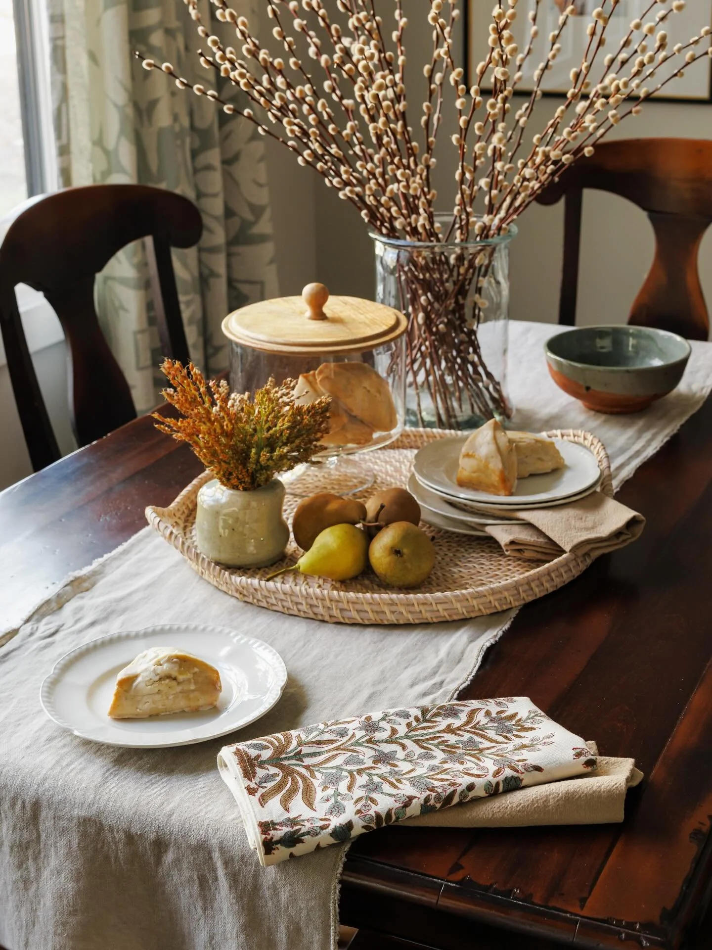 Setting the scene for slow moments this holiday with layers of warmth, soft light, and a seat for everyone. Wishing all of our friends celebrating in the U.S. a very Happy Thanksgiving. May our hearts be filled with much love and gratitude 🧡 🦃 🧡

