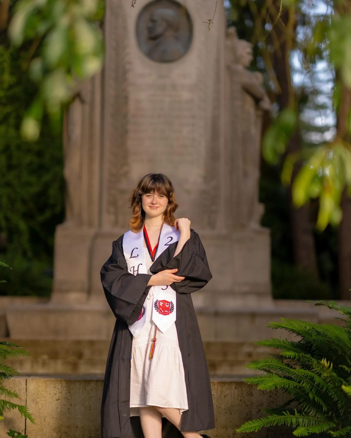 Senior Session 👩‍🎓
#gradsession #kelemphotography #senior #seattlephotographer #portrait