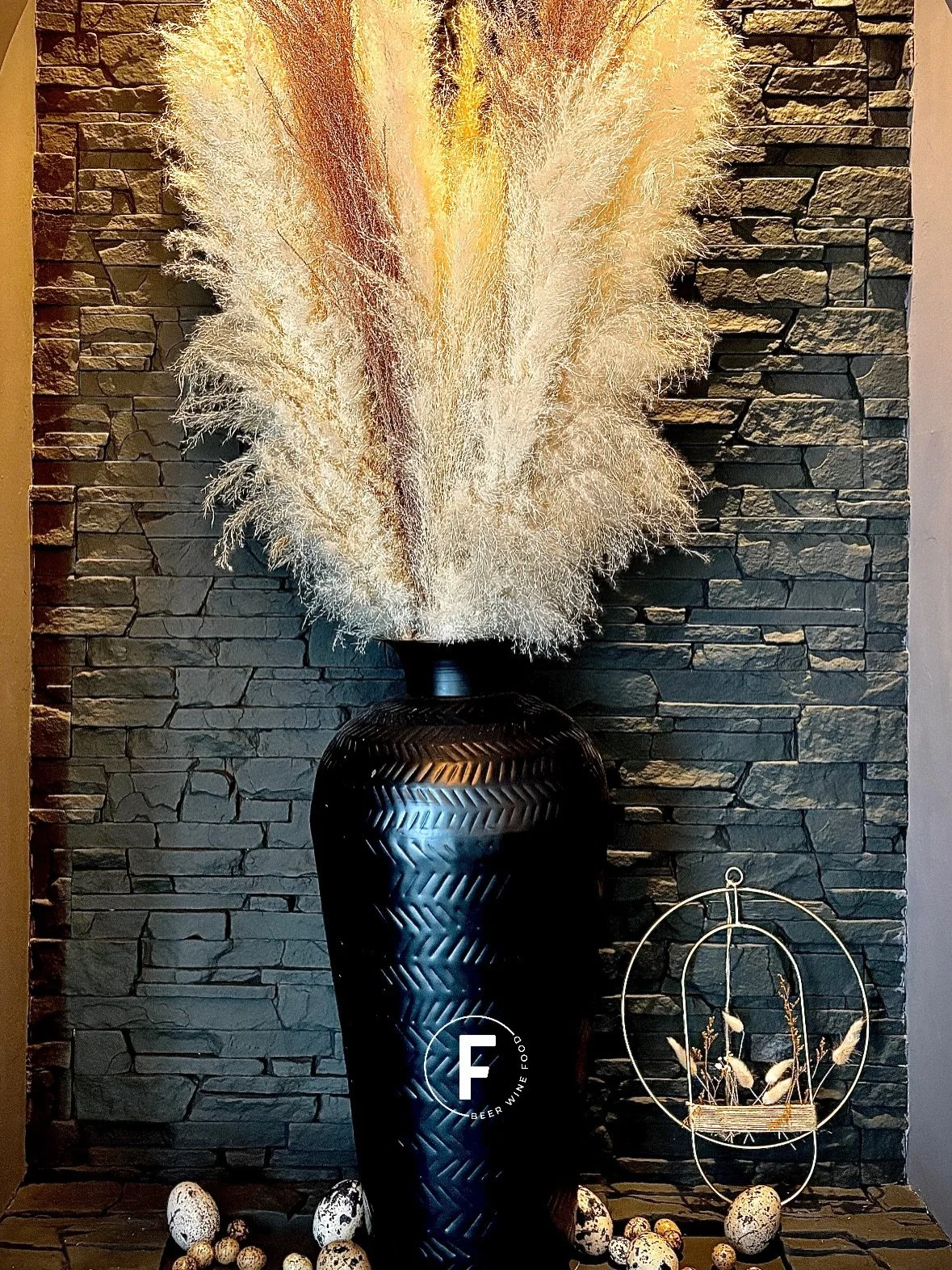 Ostern steht vor der T&uuml;r 🐣🌷

Wir w&uuml;nschen euch von Herzen ganz frohe Ostern und eine sch&ouml;ne Zeit mit euren Liebsten 🤍

Bitte beachtet: Am Karfreitag haben wir geschlossen.

Wir freuen uns, euch an den anderen Tagen bei uns begr&uuml