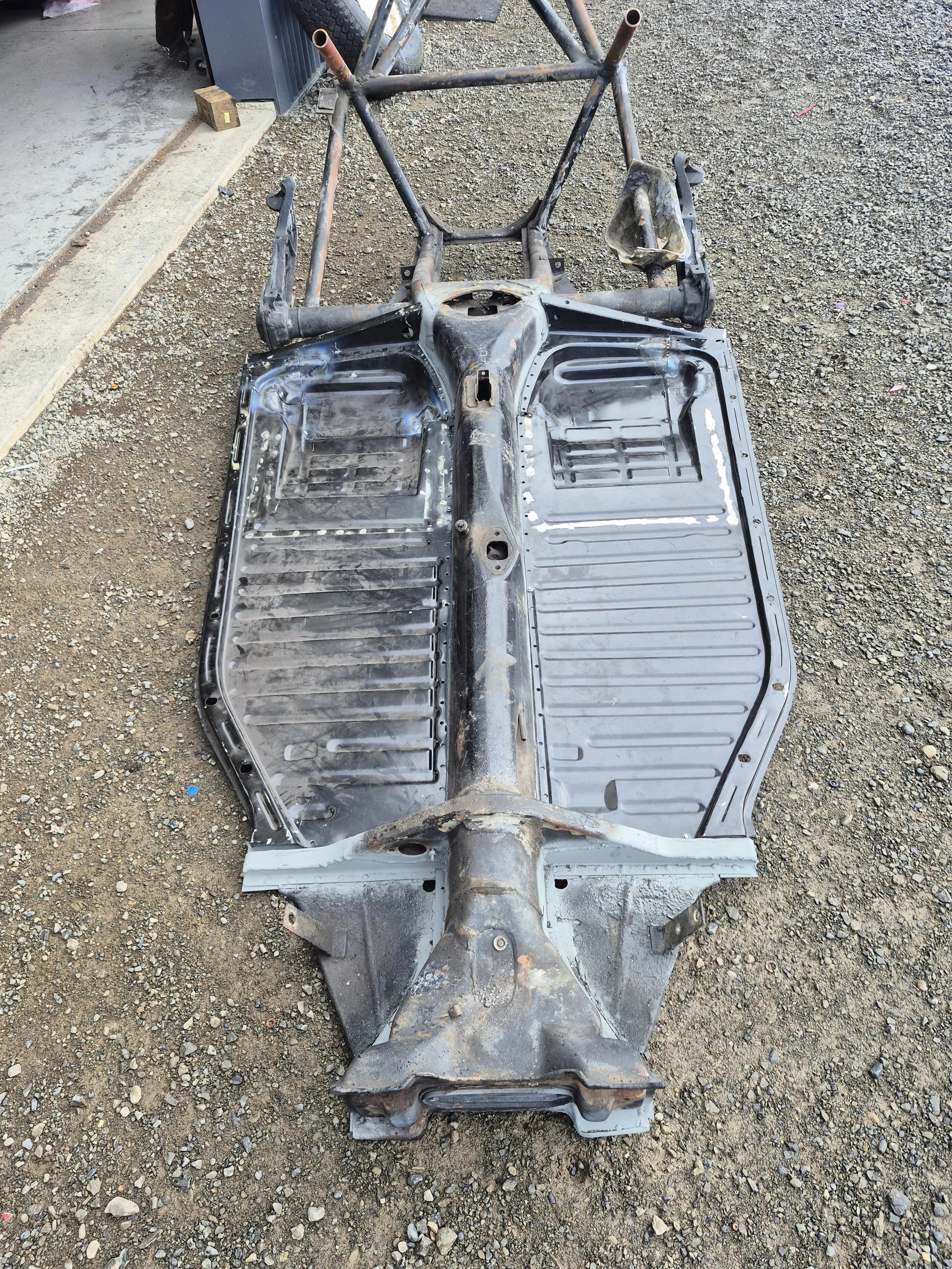 VW, Buggy, Corvair, In The Barn, Wairarapa, NZ, Restore, Classic Car, Dune Buggy, VTNZ, Pearl Paint, Upholstery, Mechanical Repairs, Wedding Car, NZ Classic Car Magazine,  Rebuild, Gearbox Replacement, 