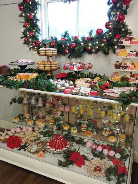 cakedisplay.jpg