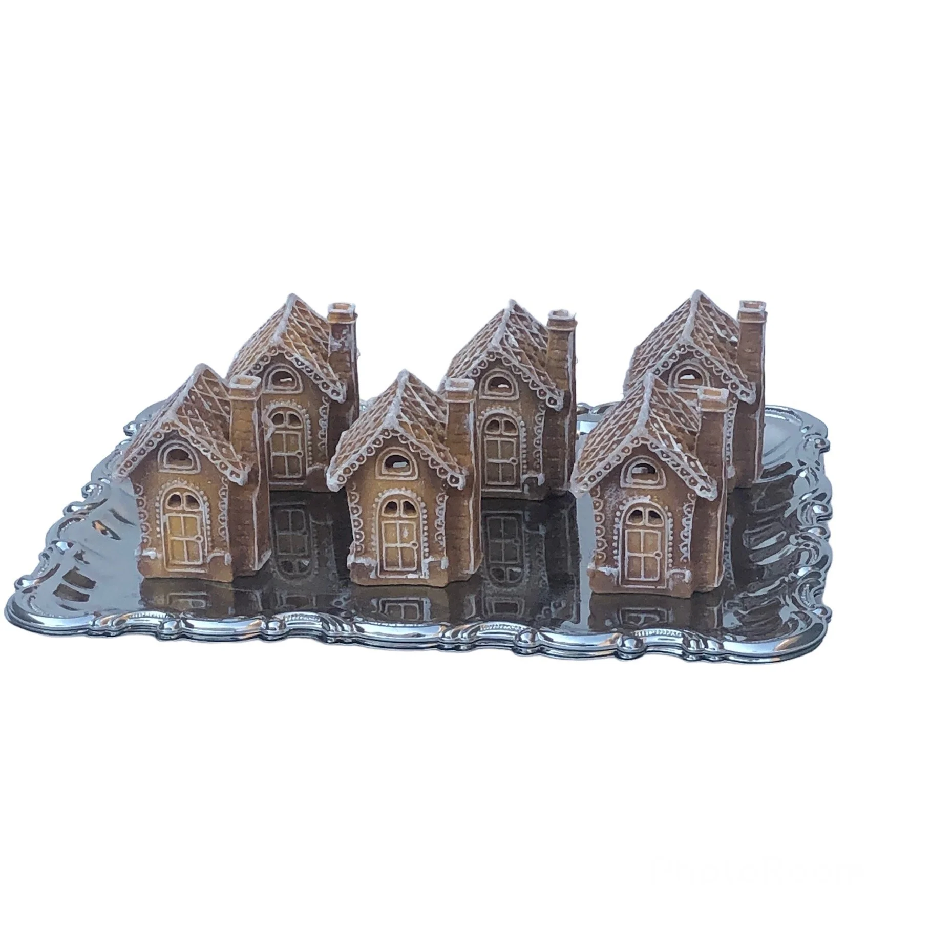 Small Traditional Icing Houses