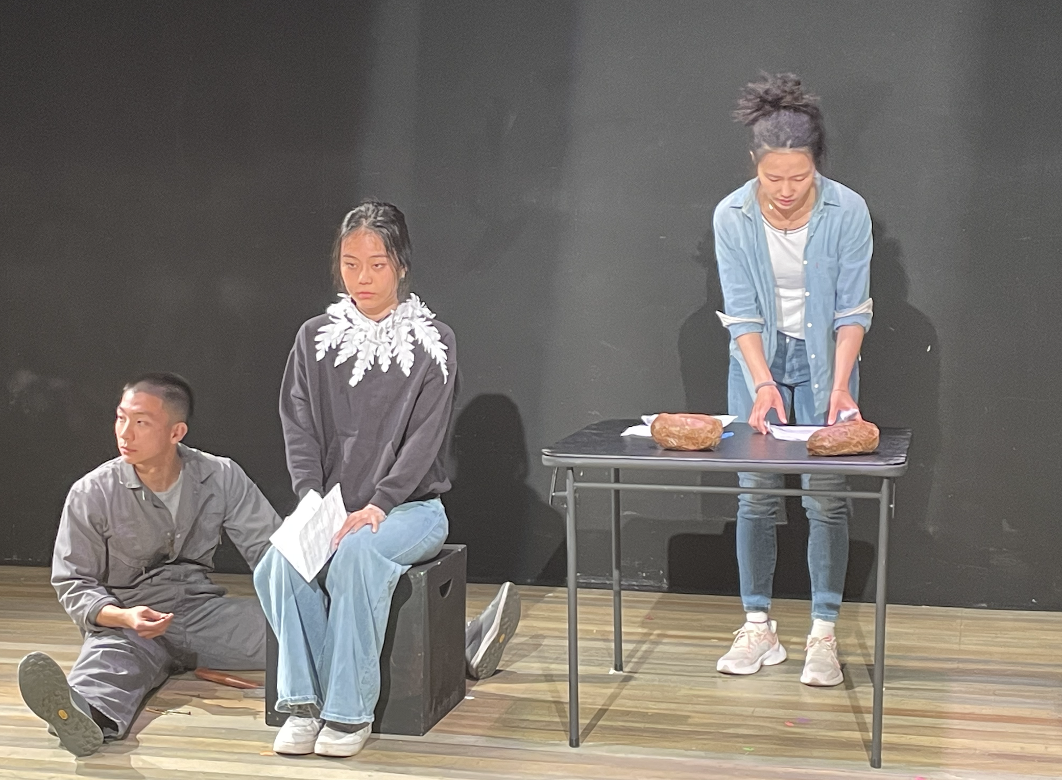 Play Lanfa, Ahwing's Mother with an old soul