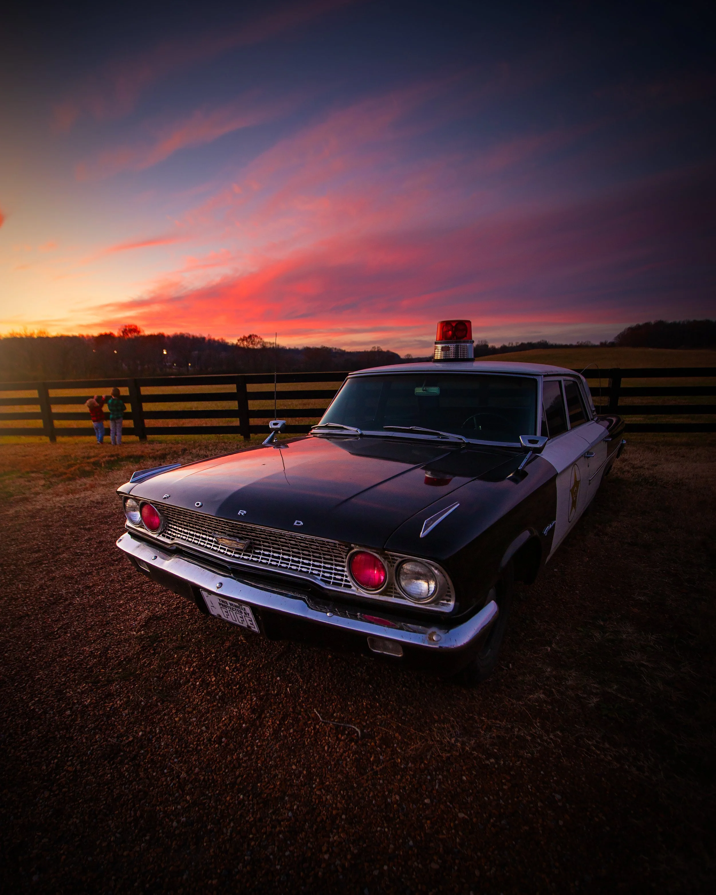 leipers-fork-cop-car-pink-sky-winter-2023.jpg
