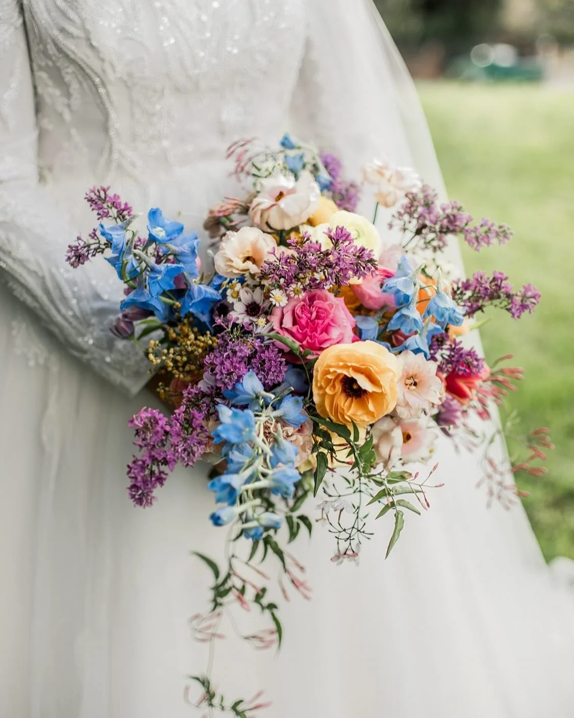 For Bella 💕 @mattjphotos 
.
.
.
.
.
.

#bridalbouquet #memphisweddings #nashvilleweddings #memphisweddingphotographer #nashvilleweddingphotographer #weddingflowers #memphisweddingvenue #nashvilleweddingflorist