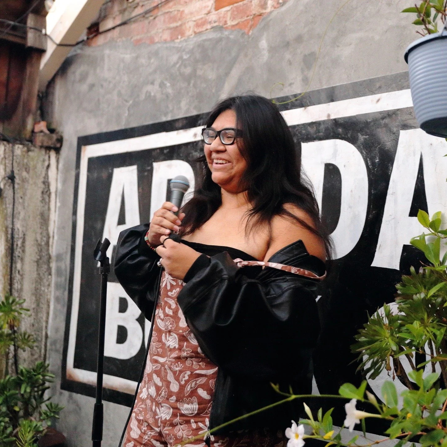 That's a wrap on hosting &amp; leading an open mic 🌺 

Thank you @arvidabookco and @allie.j.rigby for trusting me with the space. This year has gone by so fast. We have grown so much as a community and have truly created something so special 😭 

Th