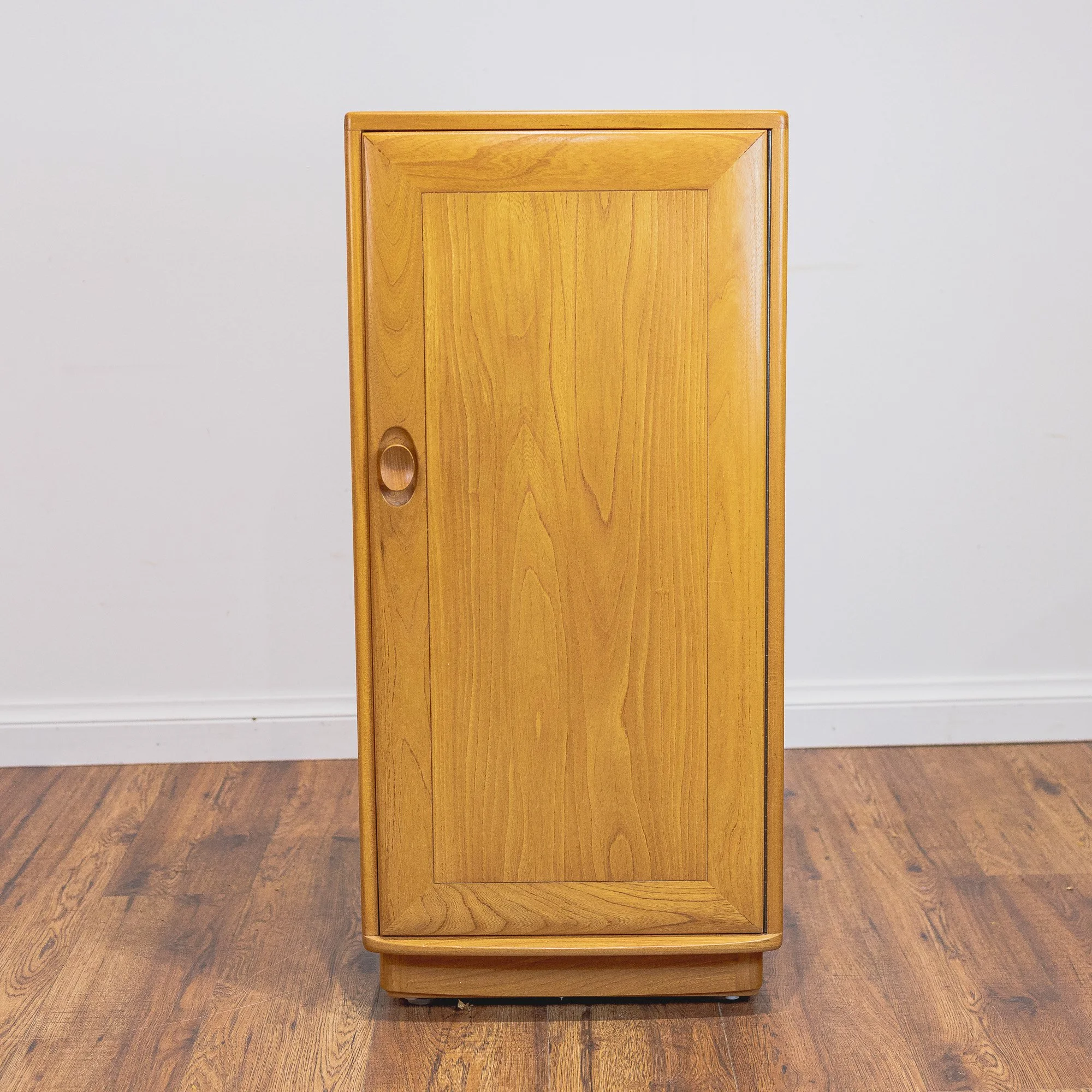 Ercol Windsor Model 1008 Blonde Elm Single Cupboard -2.jpg