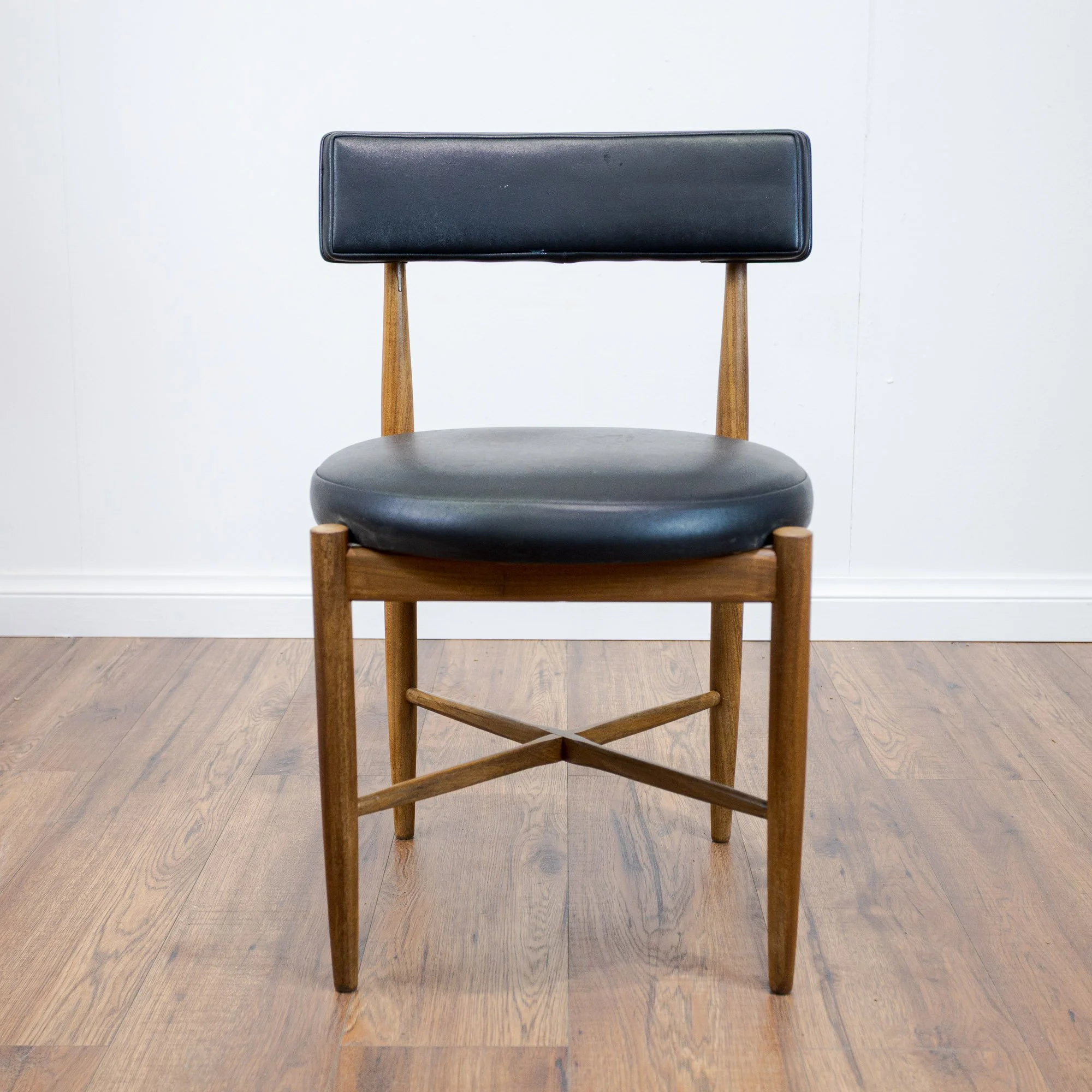6x G Plan Fresco Round Dining Chairs by Victor B. Wilkins