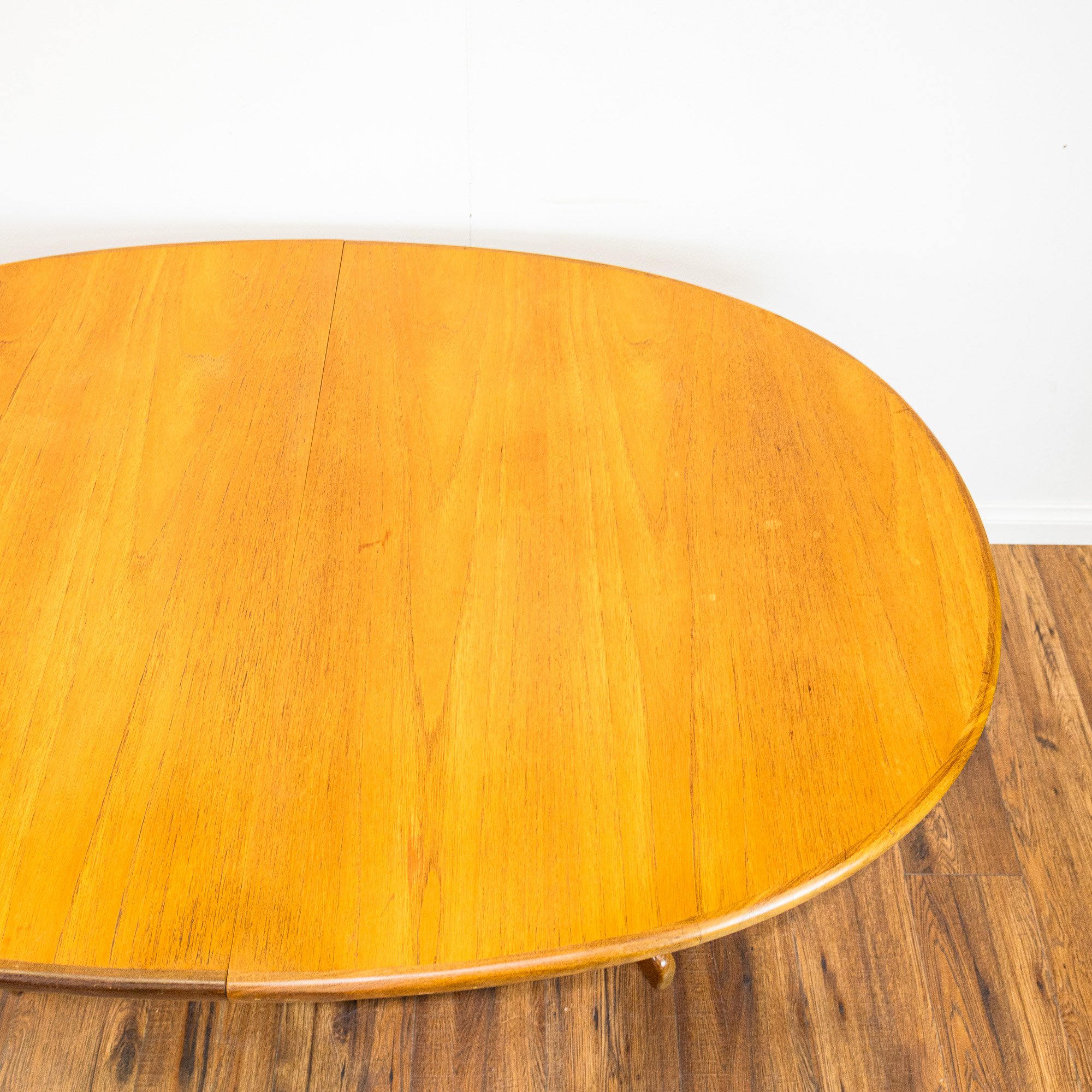 G Plan Fresco Oval 'Whale Tail' Extending Dining Table