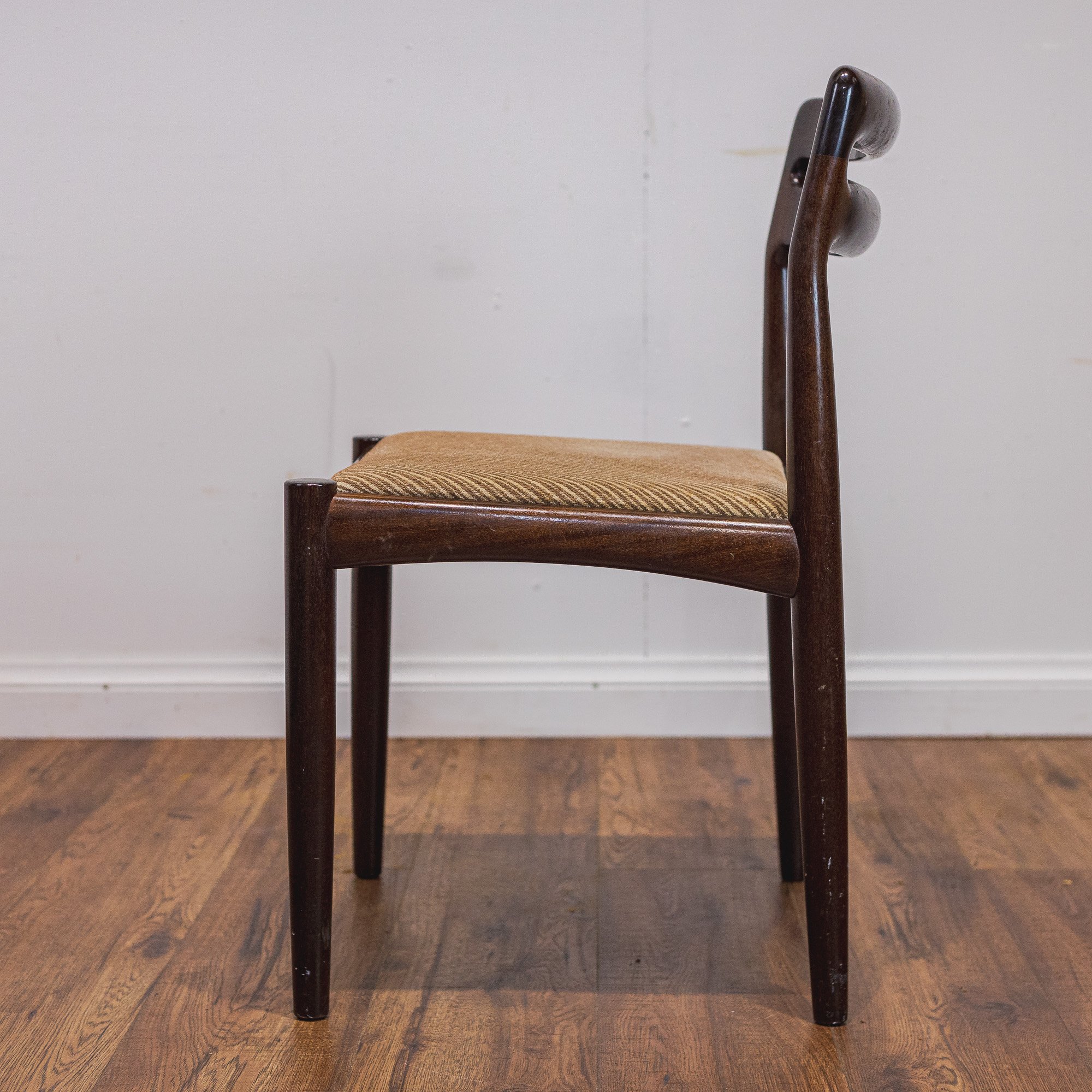 H.W. Klein for Bramin 8x Mahogany Dining Chairs (6+2)-10.jpg