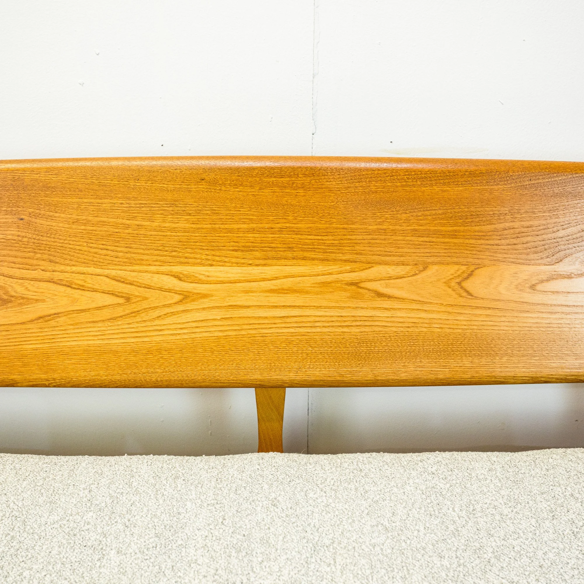 Ercol Model 355 Blonde Elm Studio Couch / Daybed