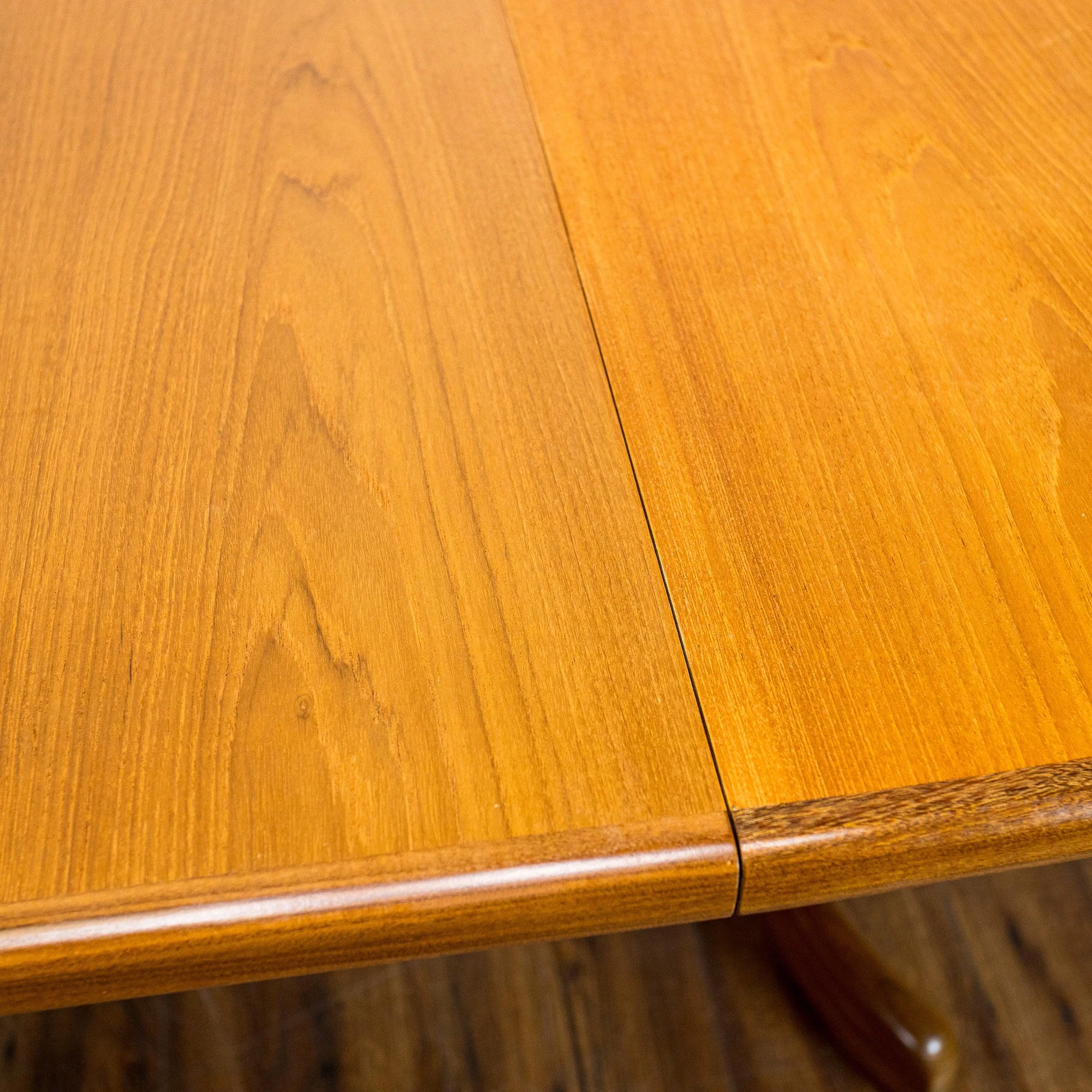 G Plan Fresco Oval 'Whale Tail' Extending Dining Table