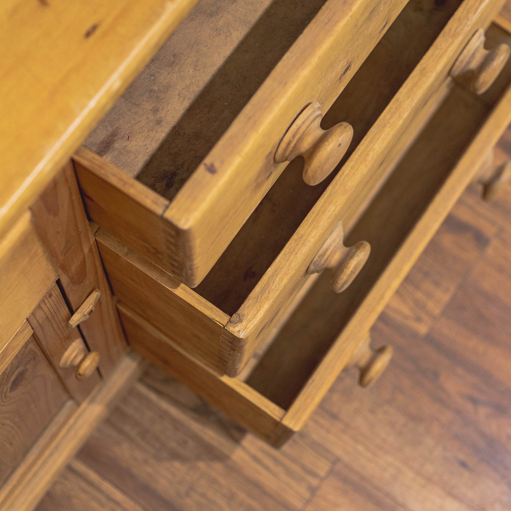 Small Pine Welsh Kitchen Dresser -9.jpg