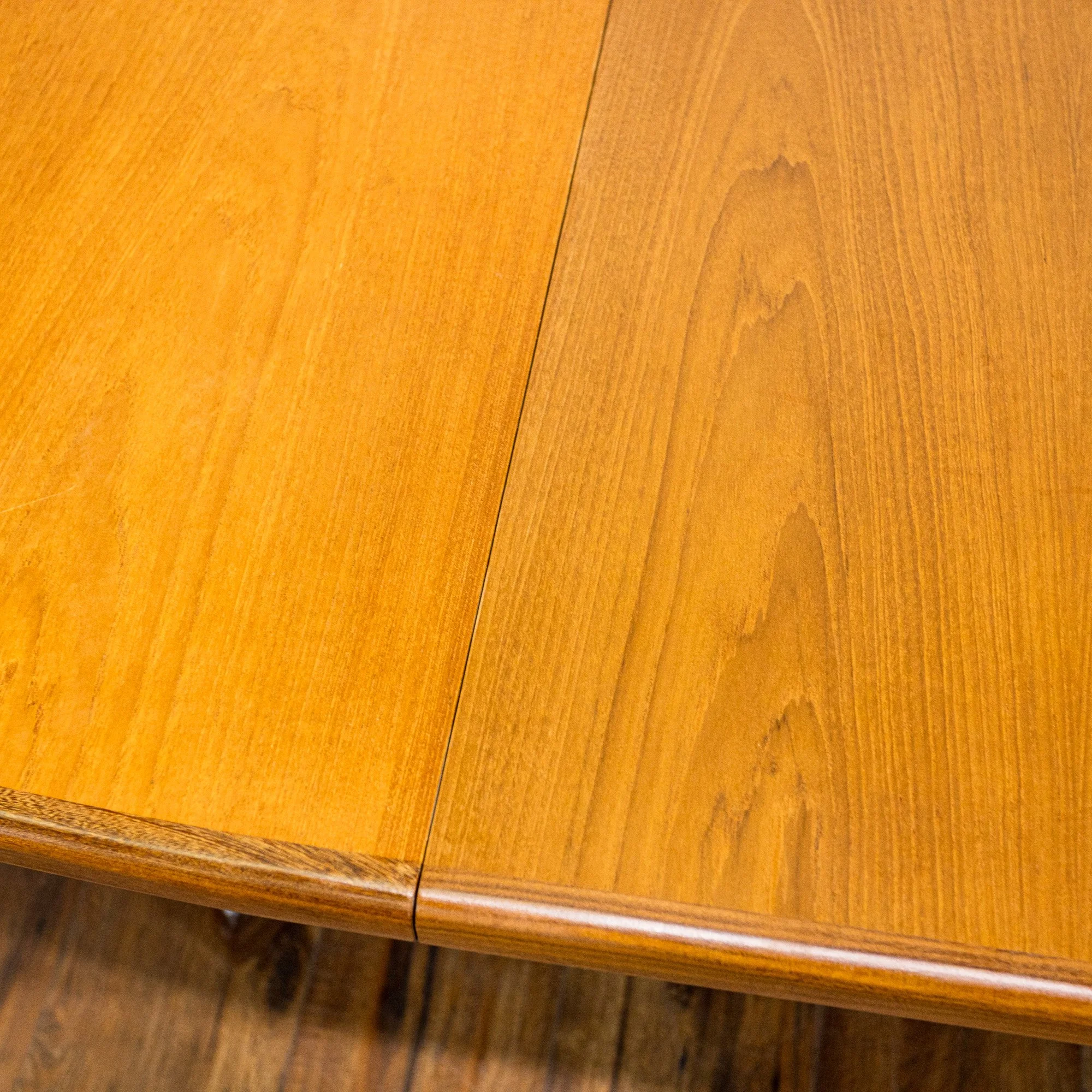 G Plan Fresco Oval 'Whale Tail' Extending Dining Table